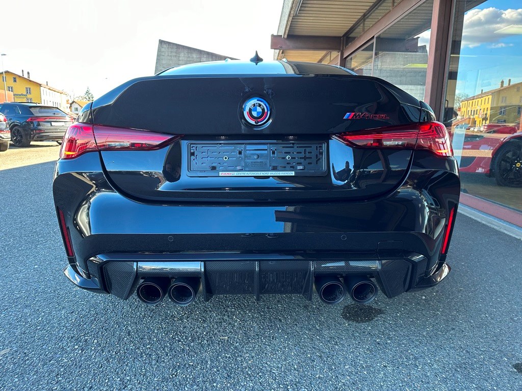 BMW M4 CSL Coupé-image-4