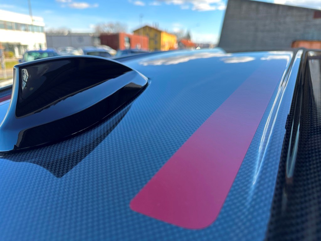 BMW M4 CSL Coupé-image-5