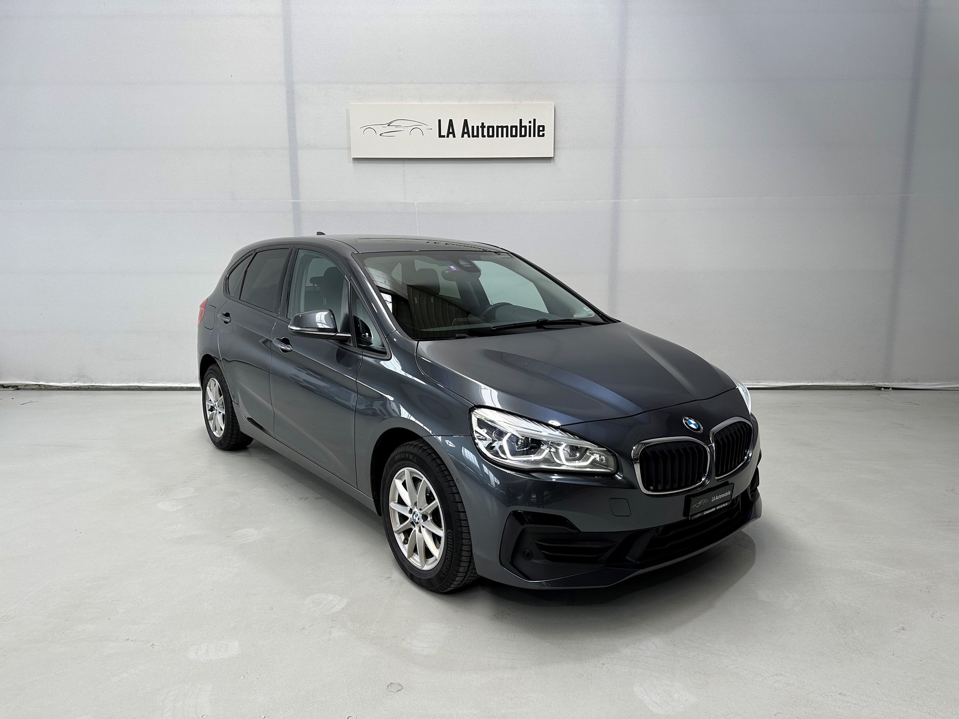 BMW 218d Active Tourer Steptronic-image-4