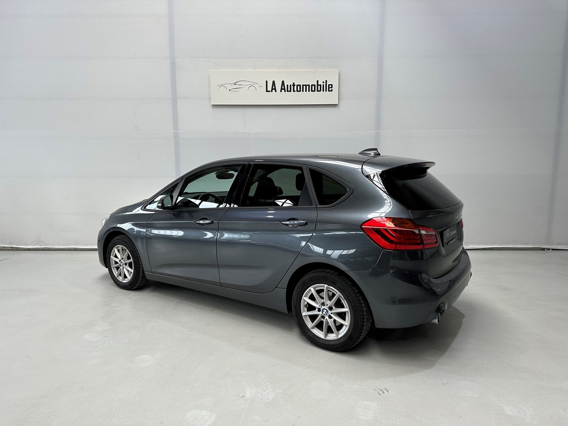 BMW 218d Active Tourer Steptronic-image-8