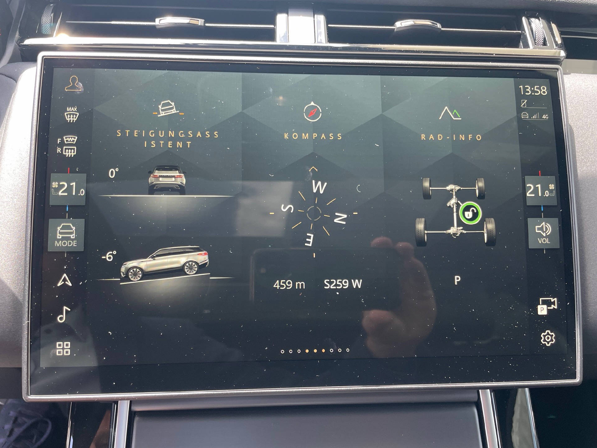 LAND ROVER Range Rover Velar 2.0 T Dynamic SE-image-10