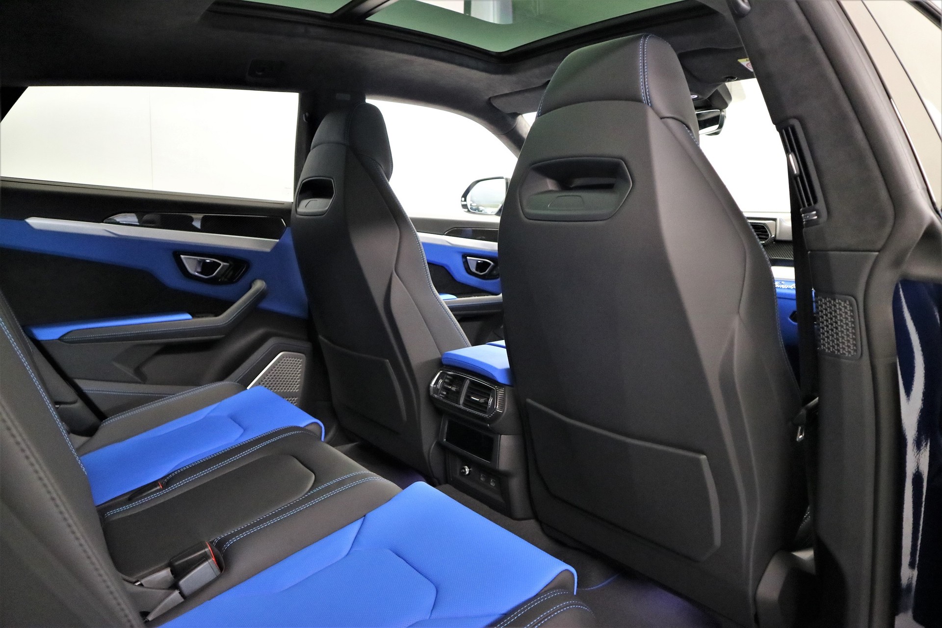LAMBORGHINI Urus E-Gear-image-6