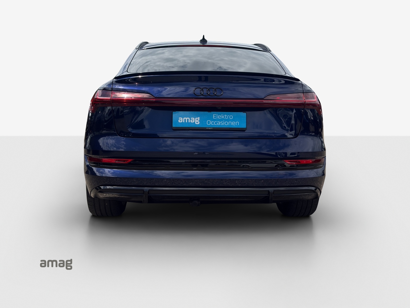 AUDI e-tron 55 Sportback S Line Black Edition quattro-image-3