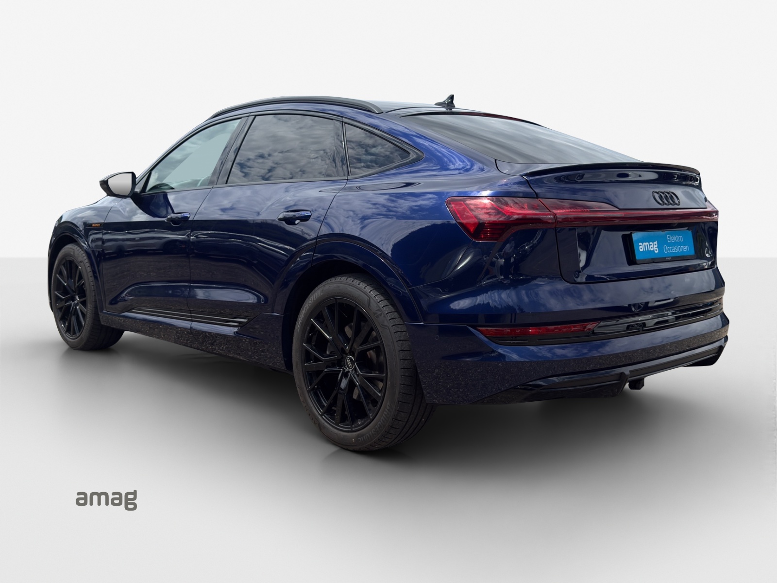 AUDI e-tron 55 Sportback S Line Black Edition quattro-image-2