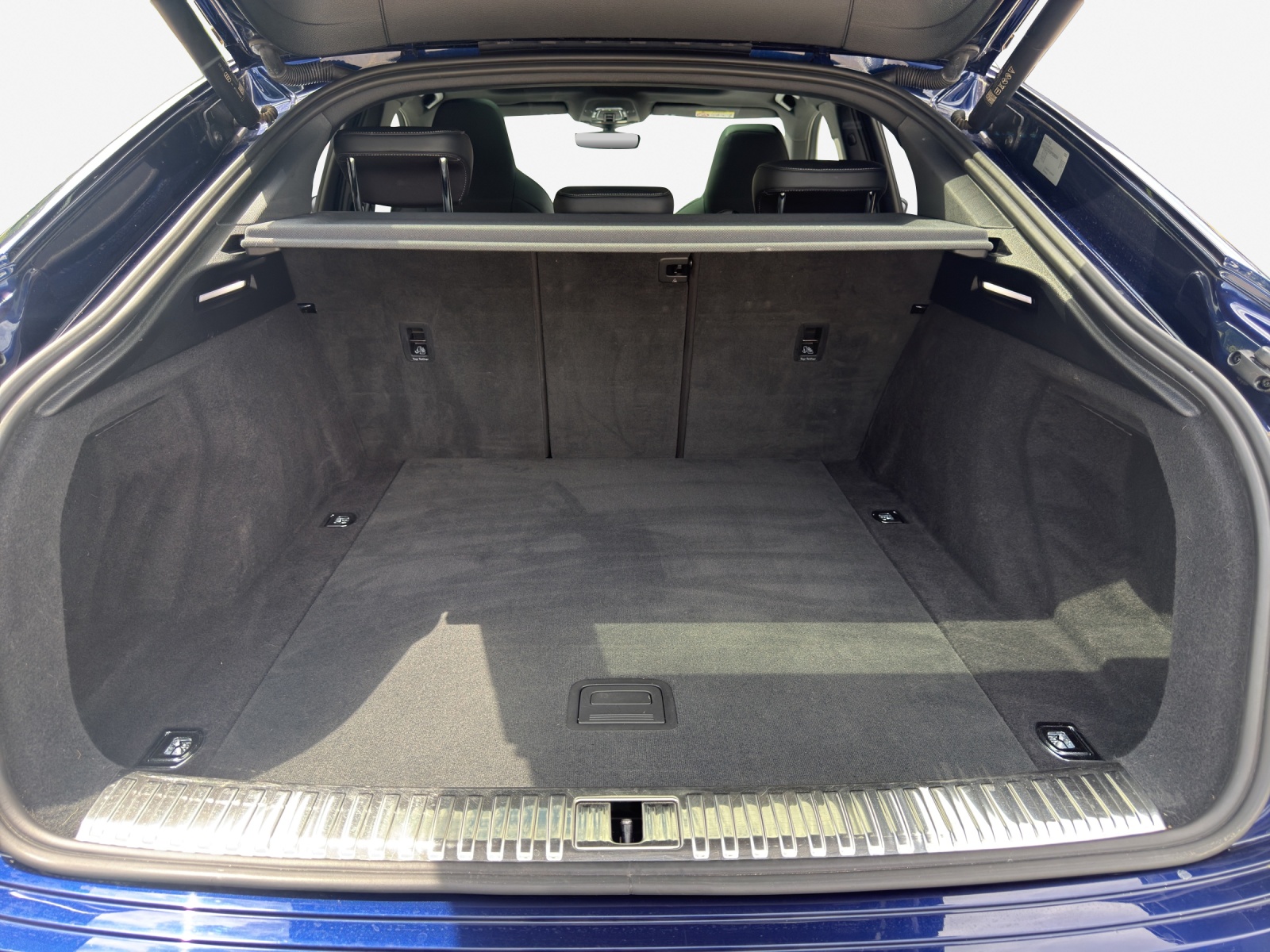 AUDI e-tron 55 Sportback S Line Black Edition quattro-image-12