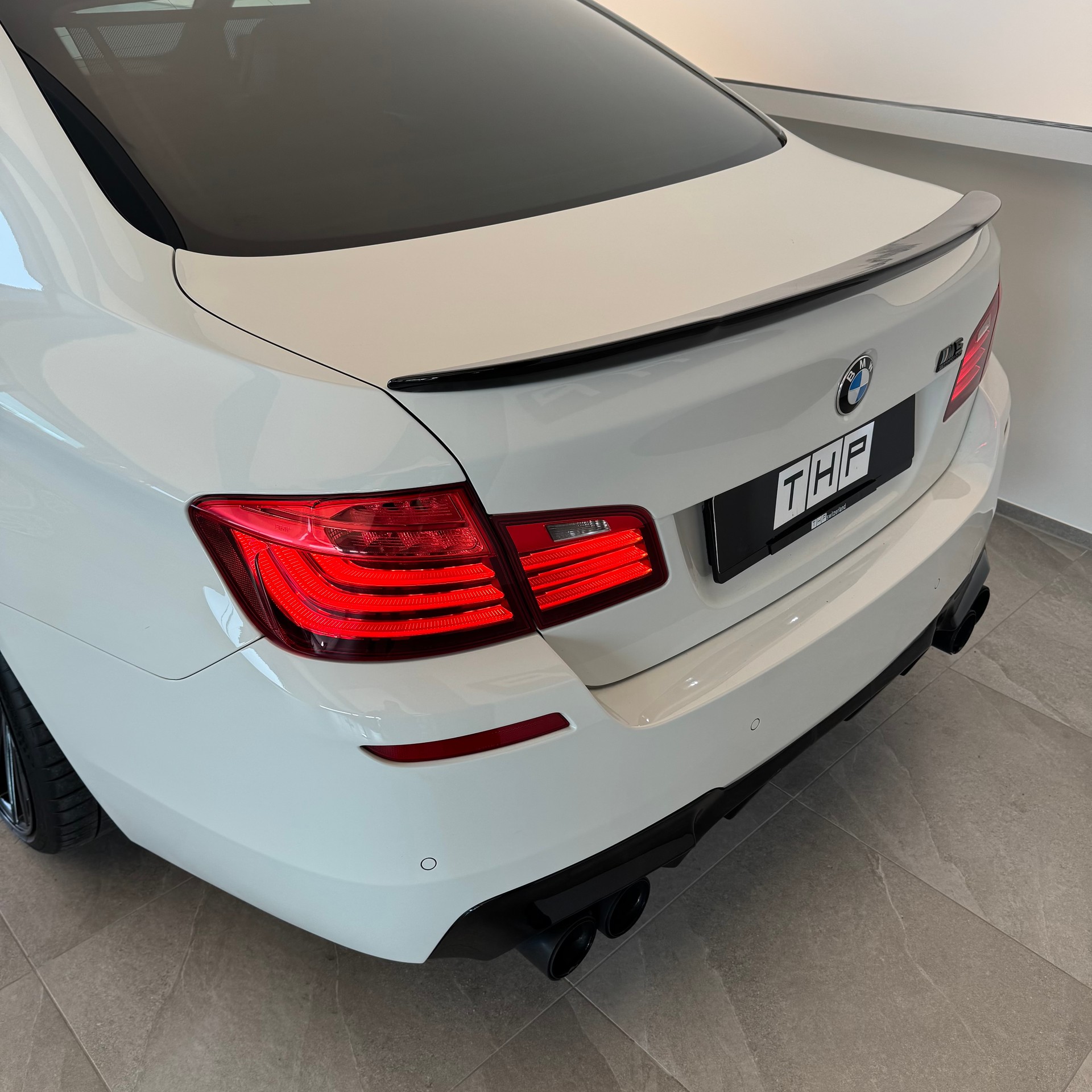 BMW M5-image-7