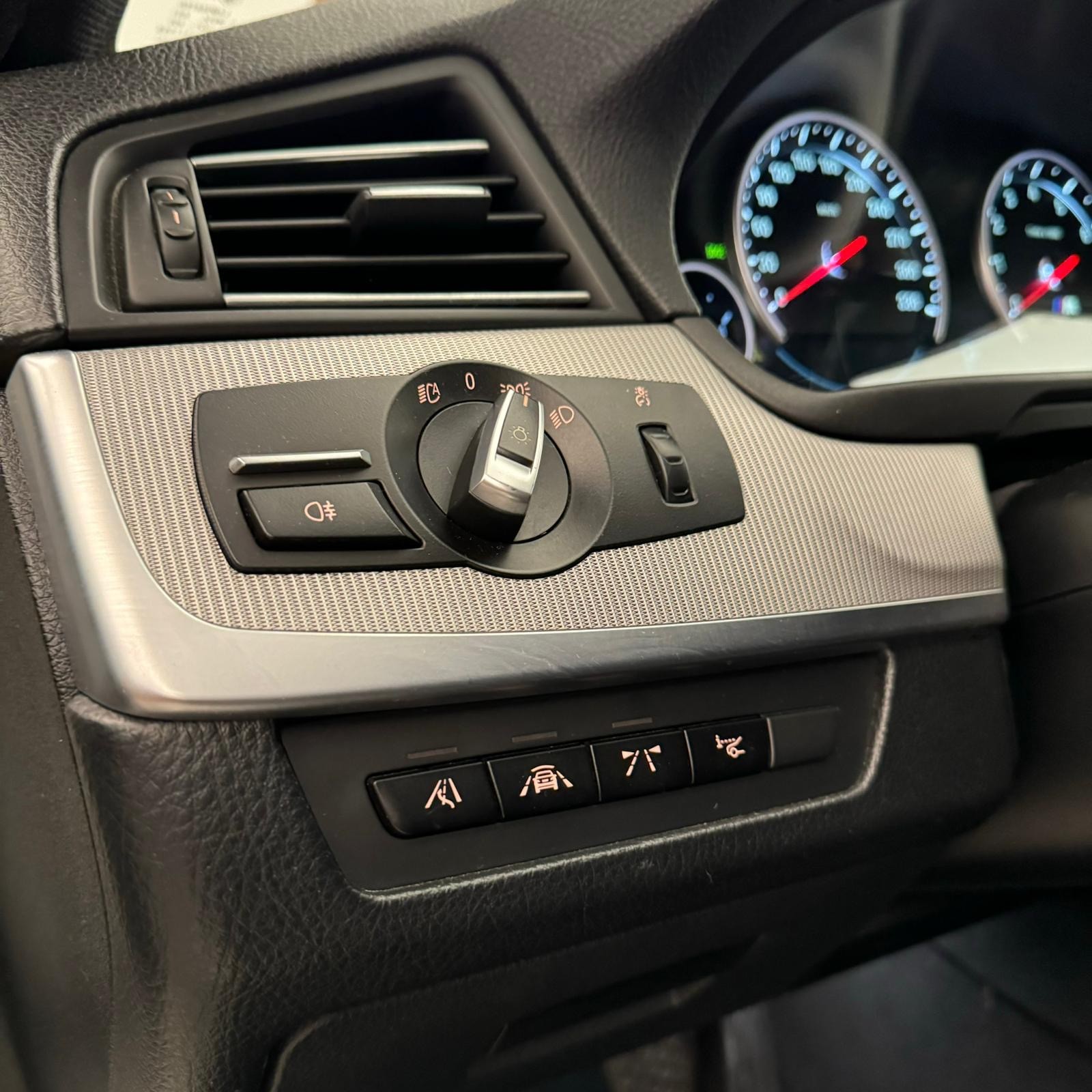 BMW M5-image-13