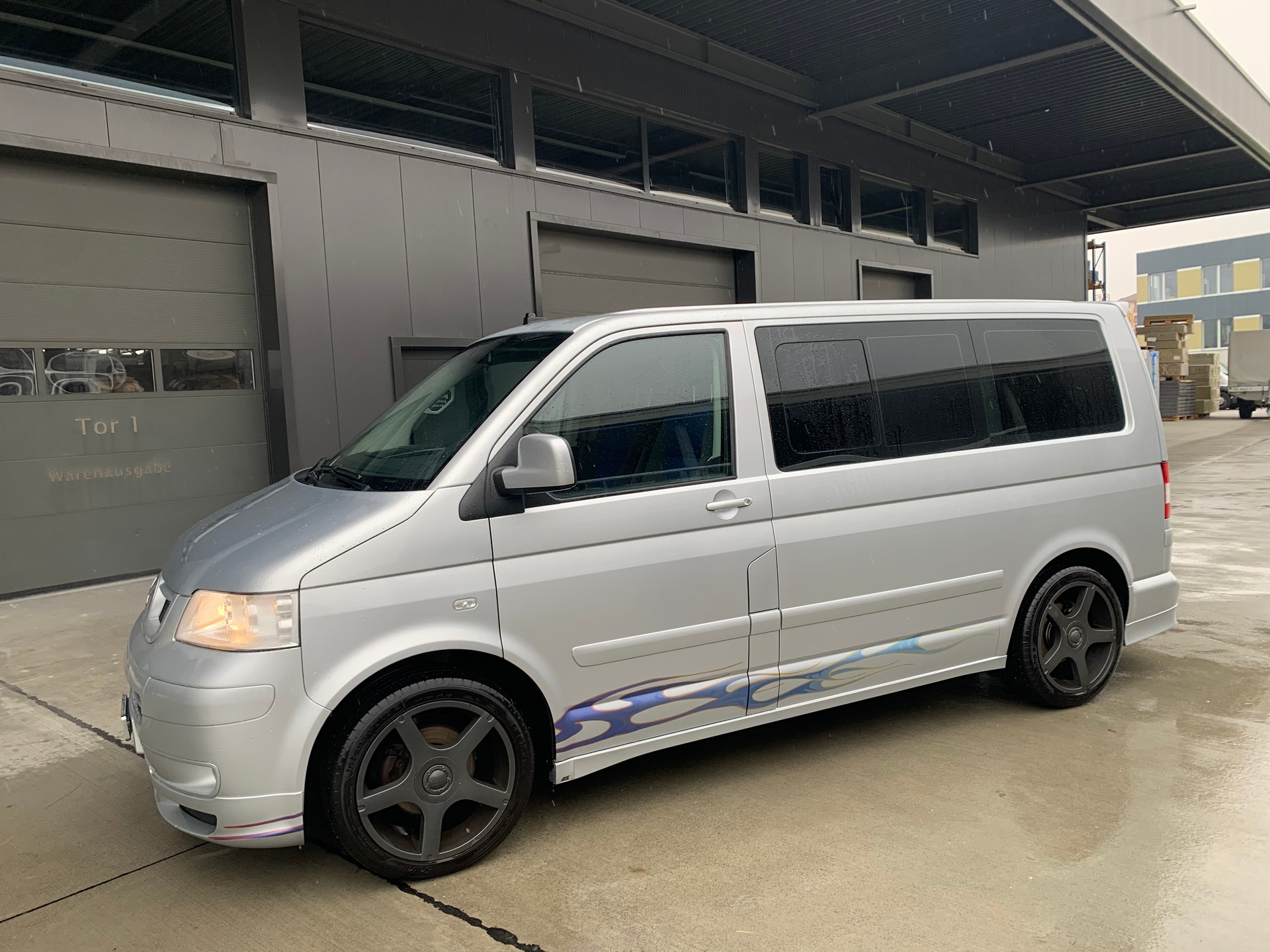 VW T5 Multivan Comfortline 2.5 TDI-image-0