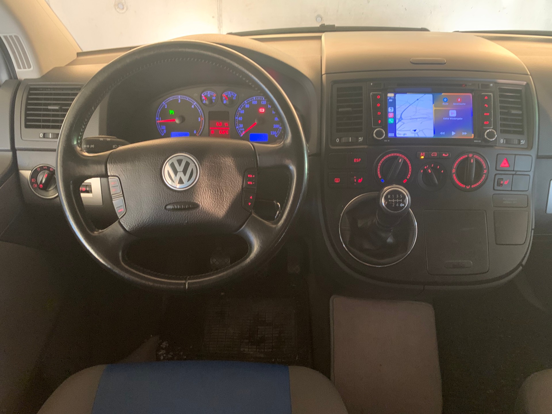 VW T5 Multivan Comfortline 2.5 TDI-image-3