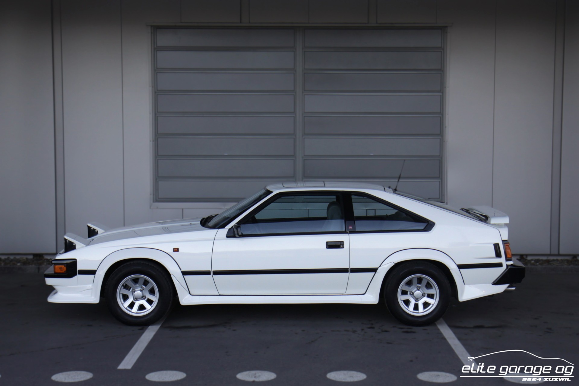TOYOTA Celica 2800 i Supra-image-1