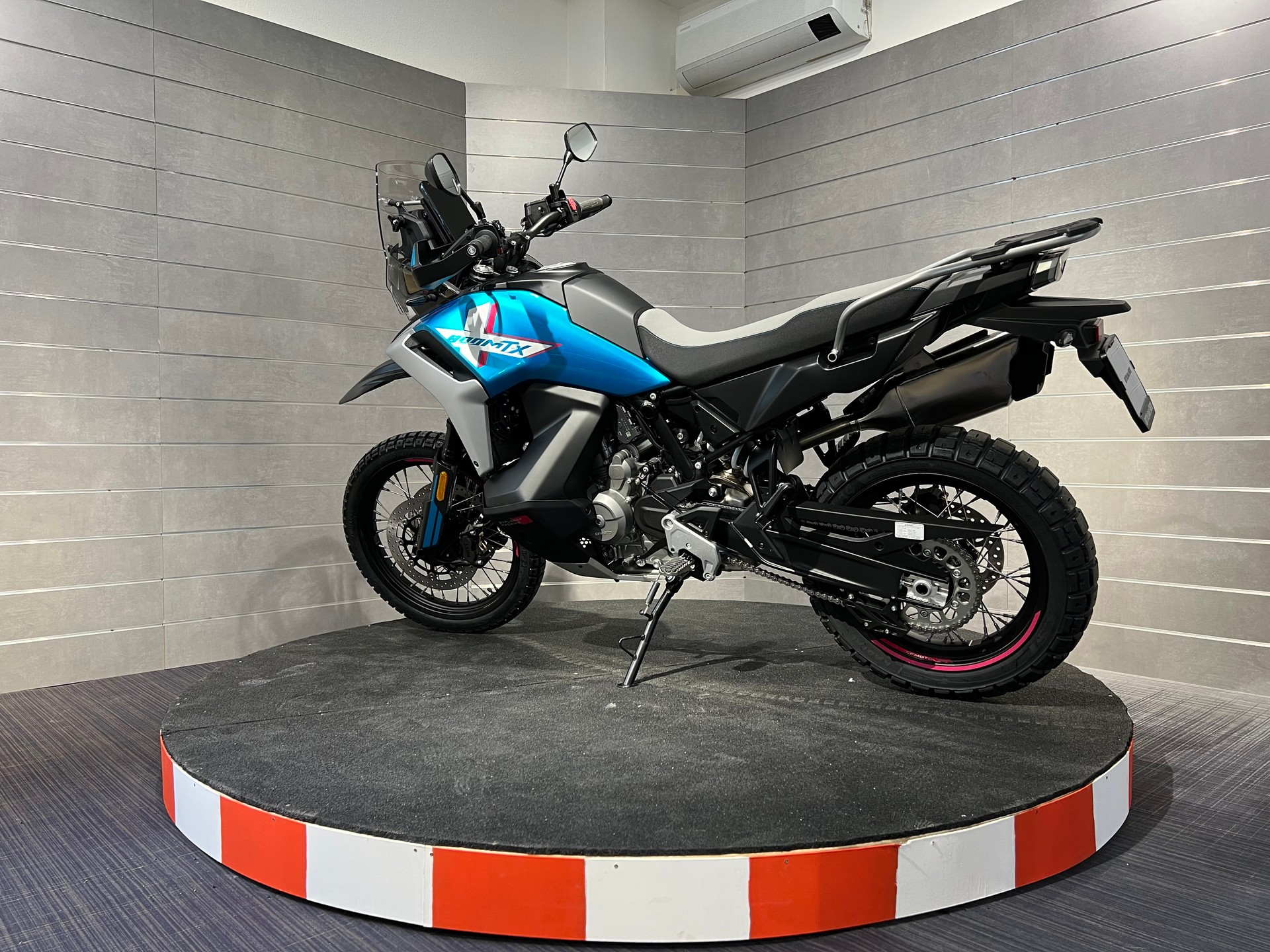 CF MOTO 800MT-X-showroom-element-2