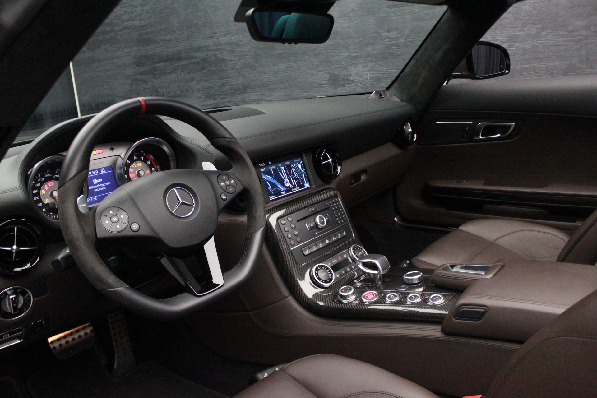 MERCEDES-BENZ SLS 63 AMG GT Speedshift-image-12