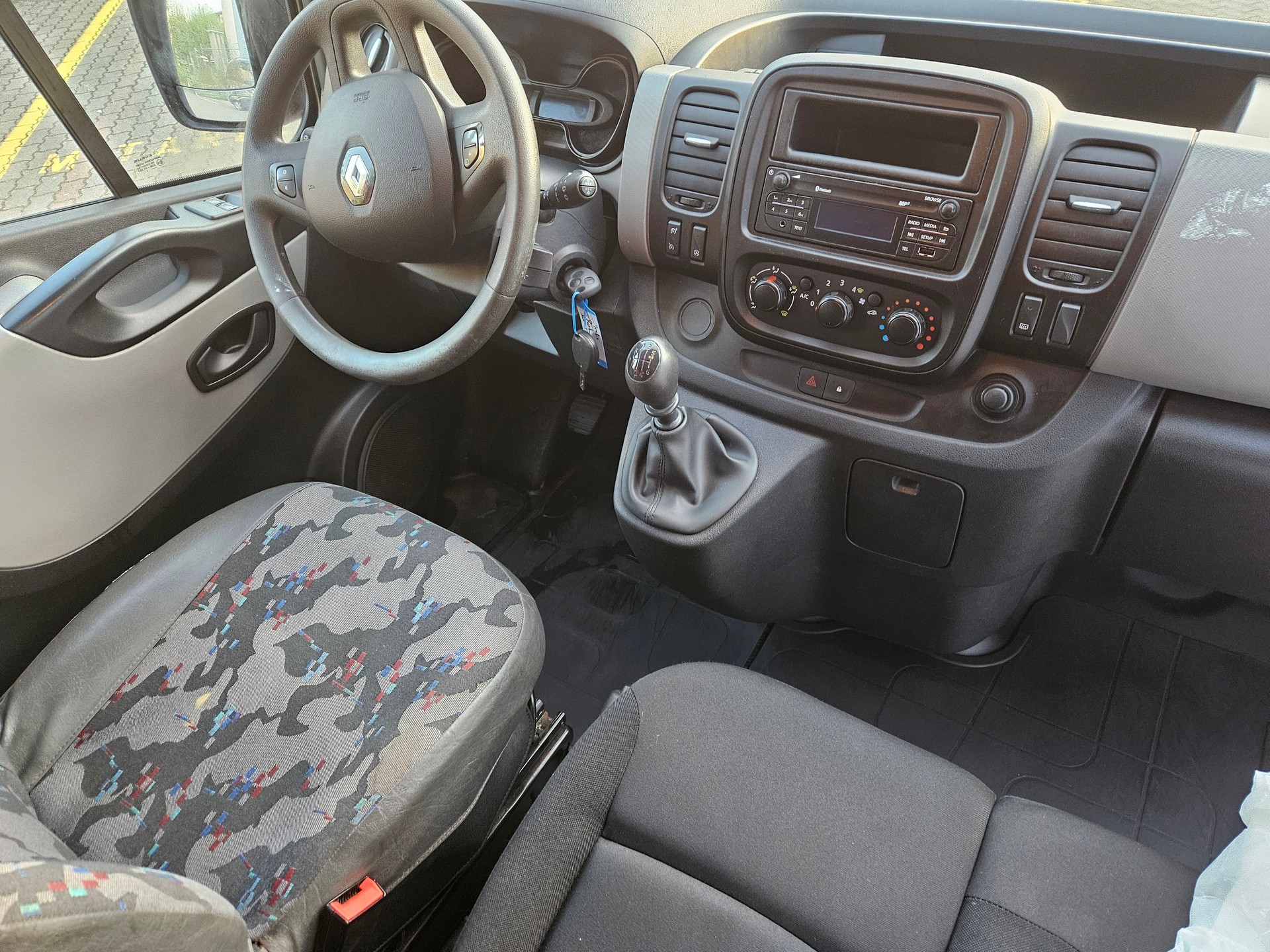 RENAULT Trafic 1.6 ENERGY TwinT. dCi125 2.9t Busin. L1H1-image-6