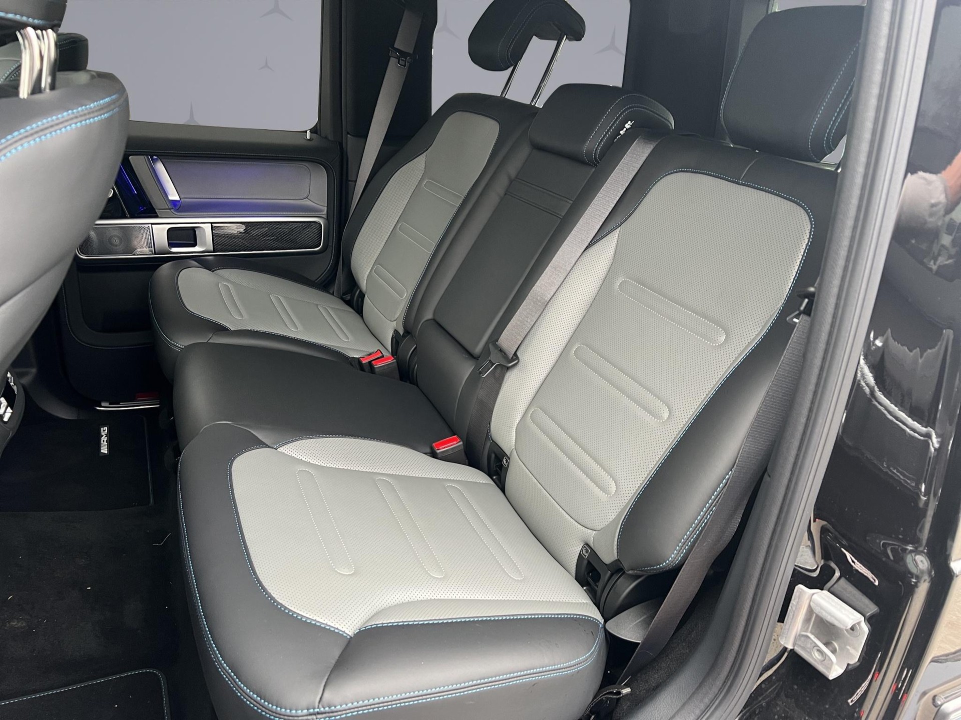 MERCEDES-BENZ G 580-image-8