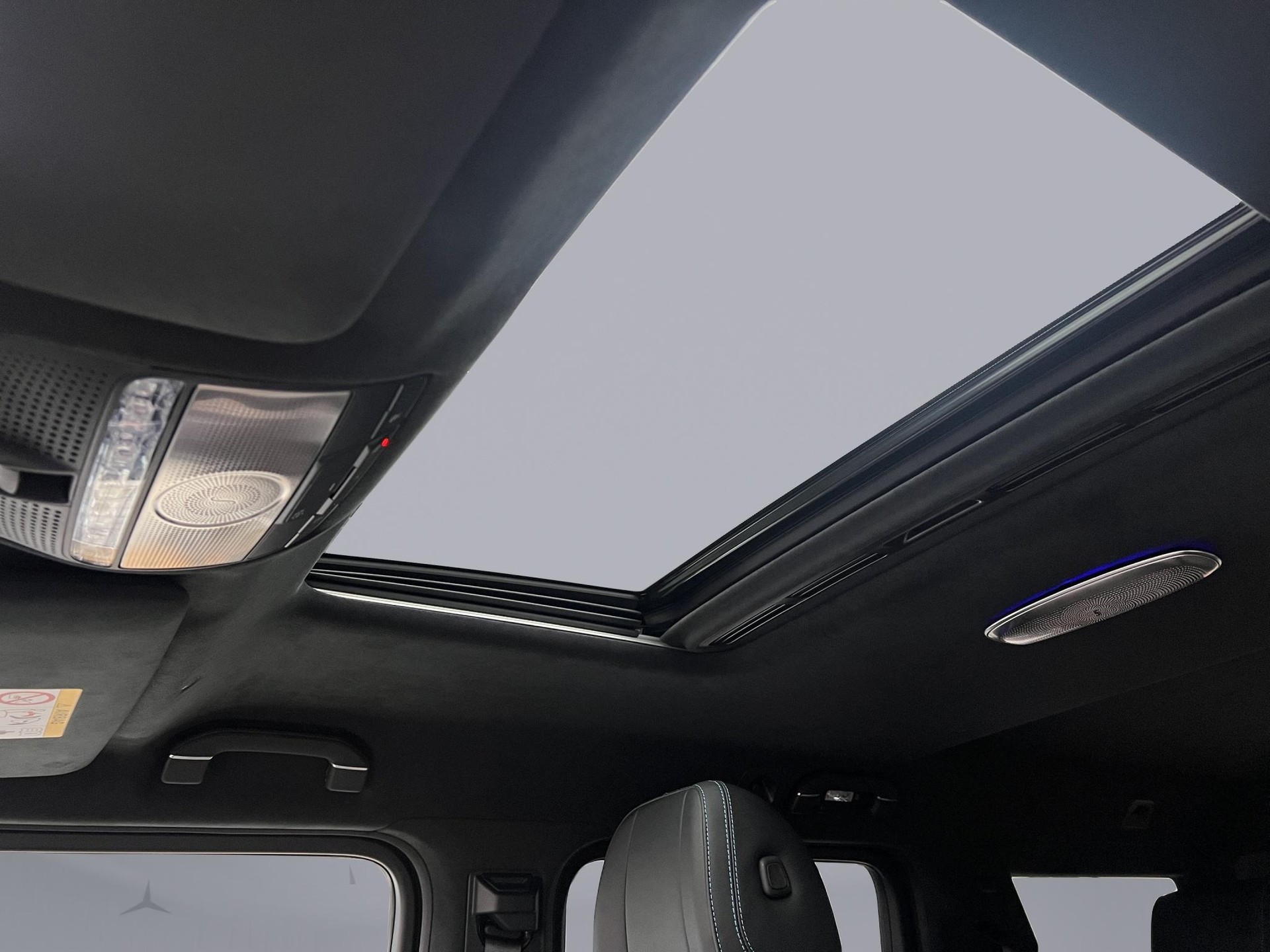 MERCEDES-BENZ G 580-image-12