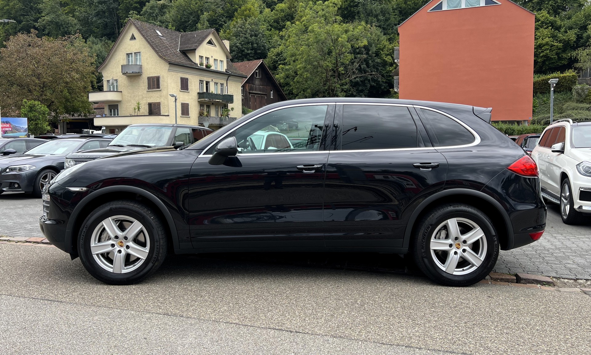 PORSCHE Cayenne S-image-1