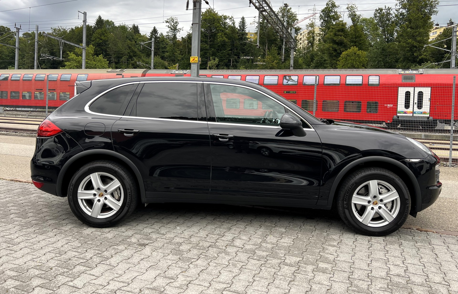 PORSCHE Cayenne S-image-5