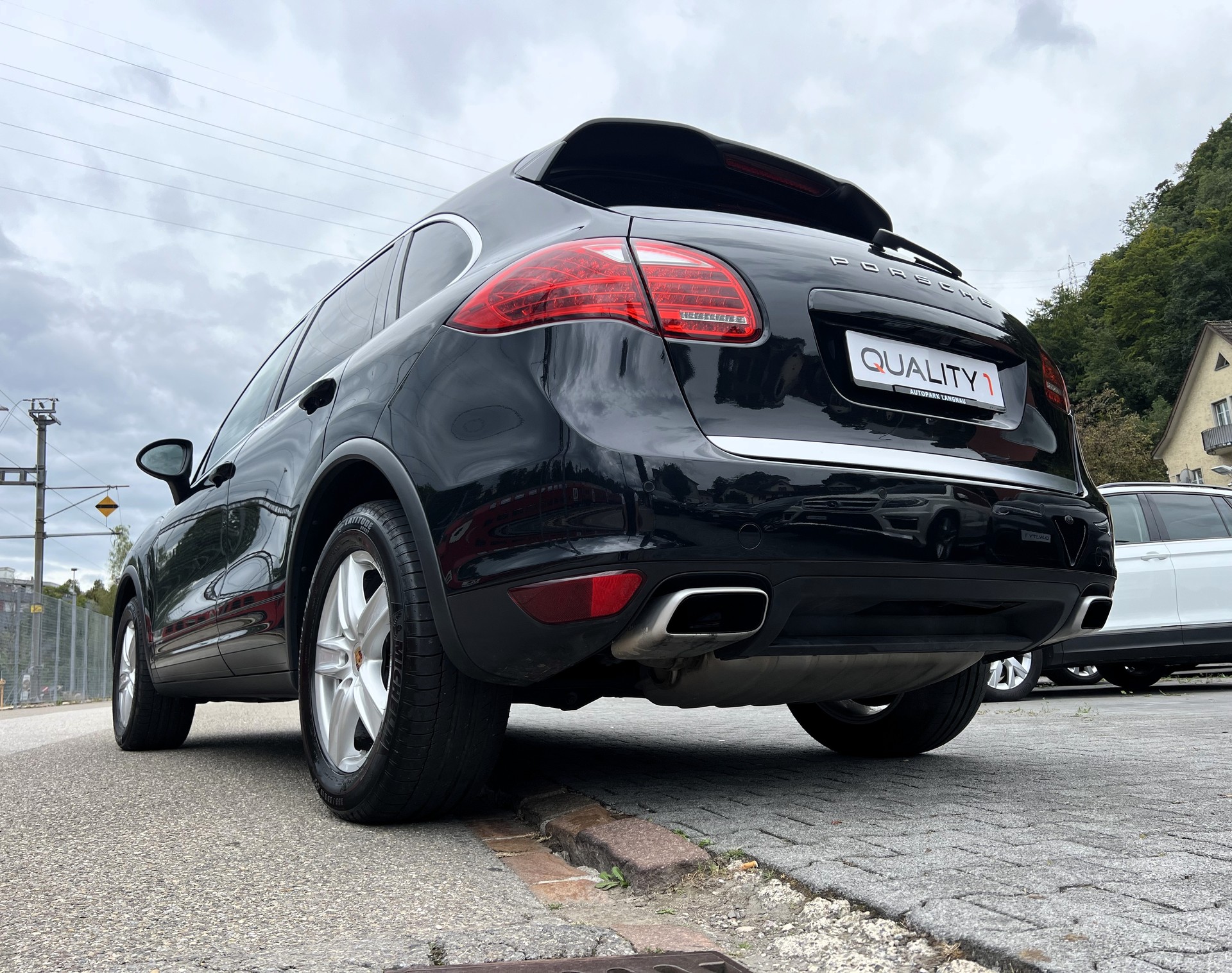 PORSCHE Cayenne S-image-9