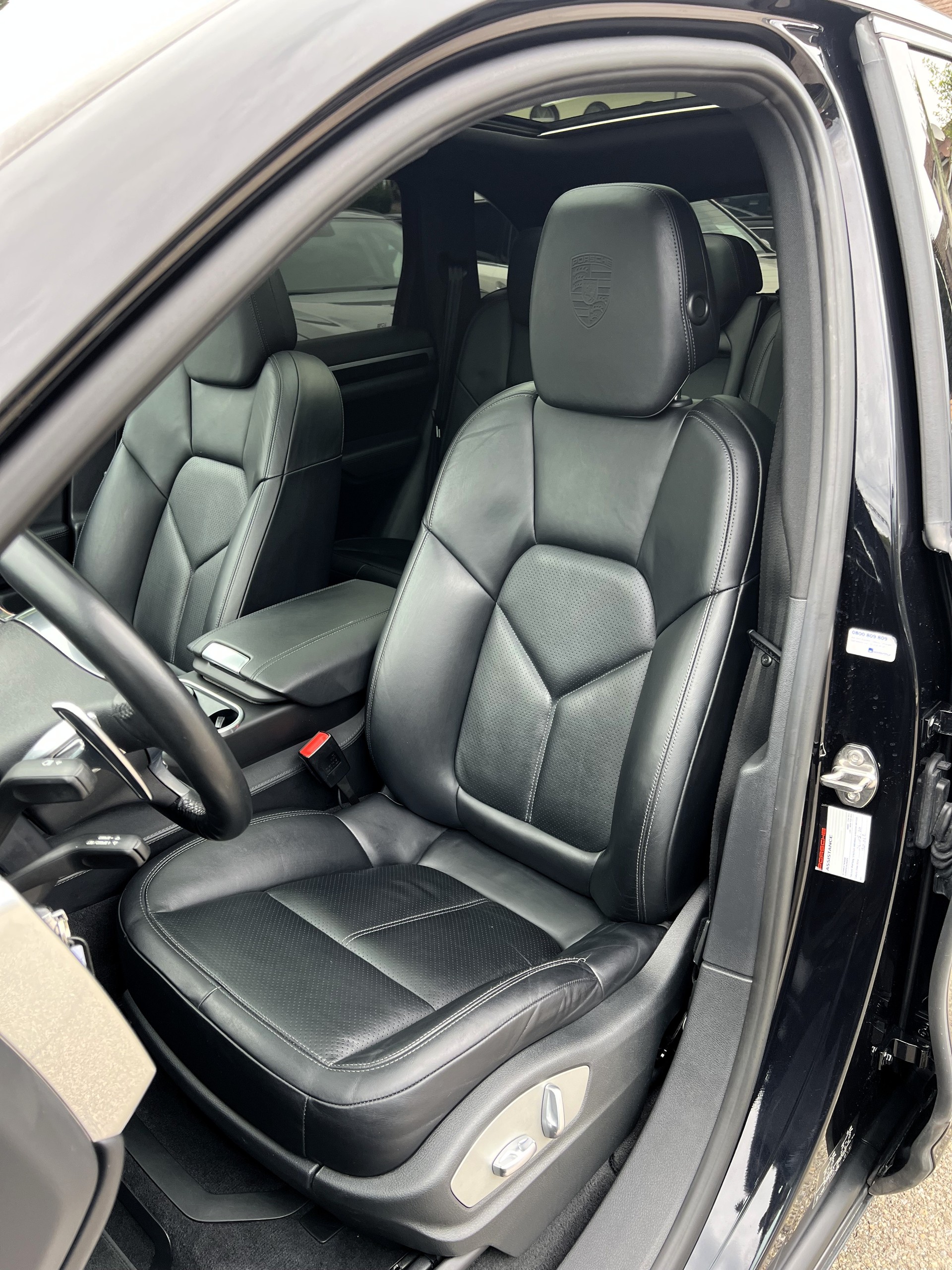 PORSCHE Cayenne S-image-16