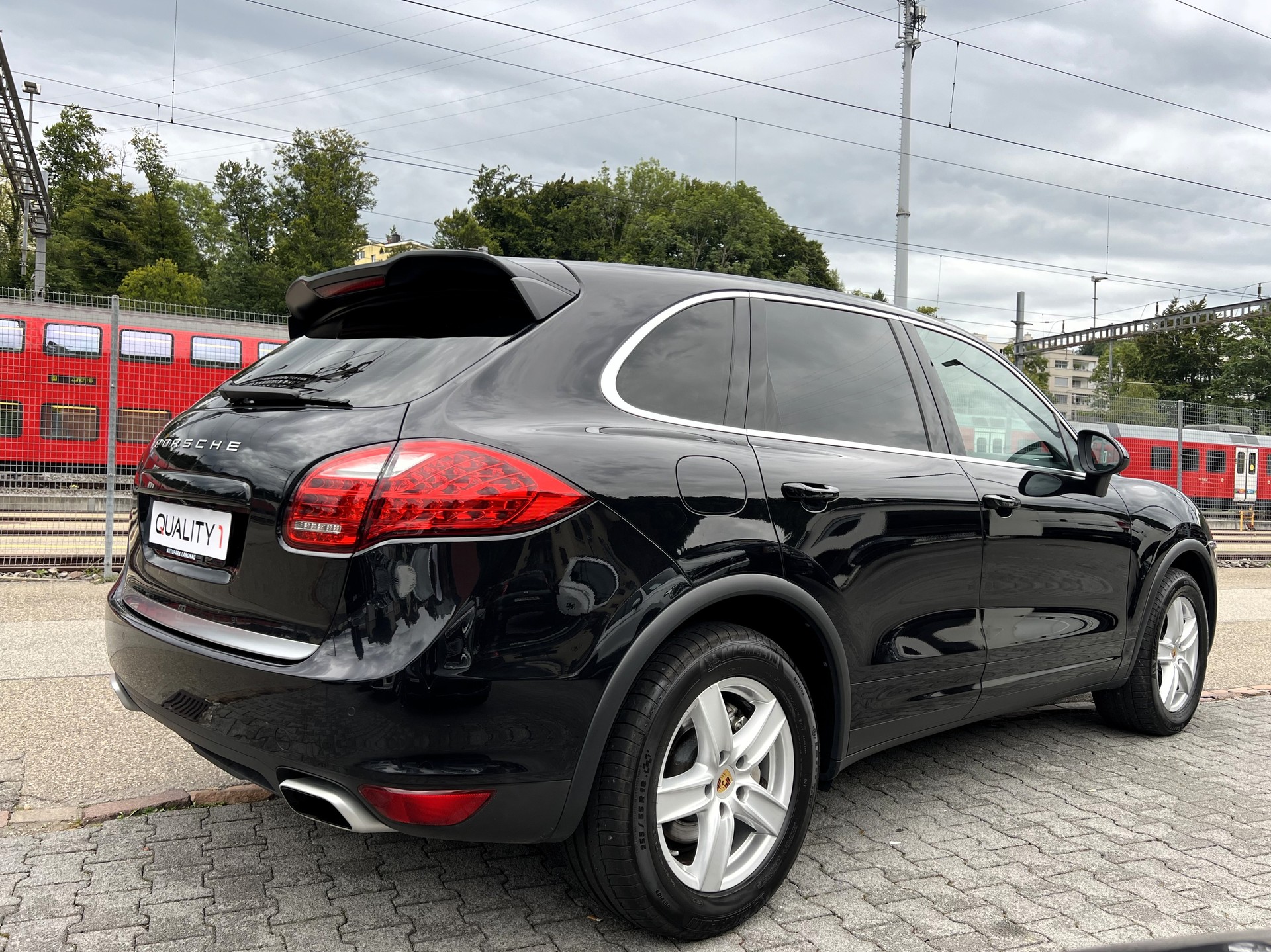 PORSCHE Cayenne S-image-4