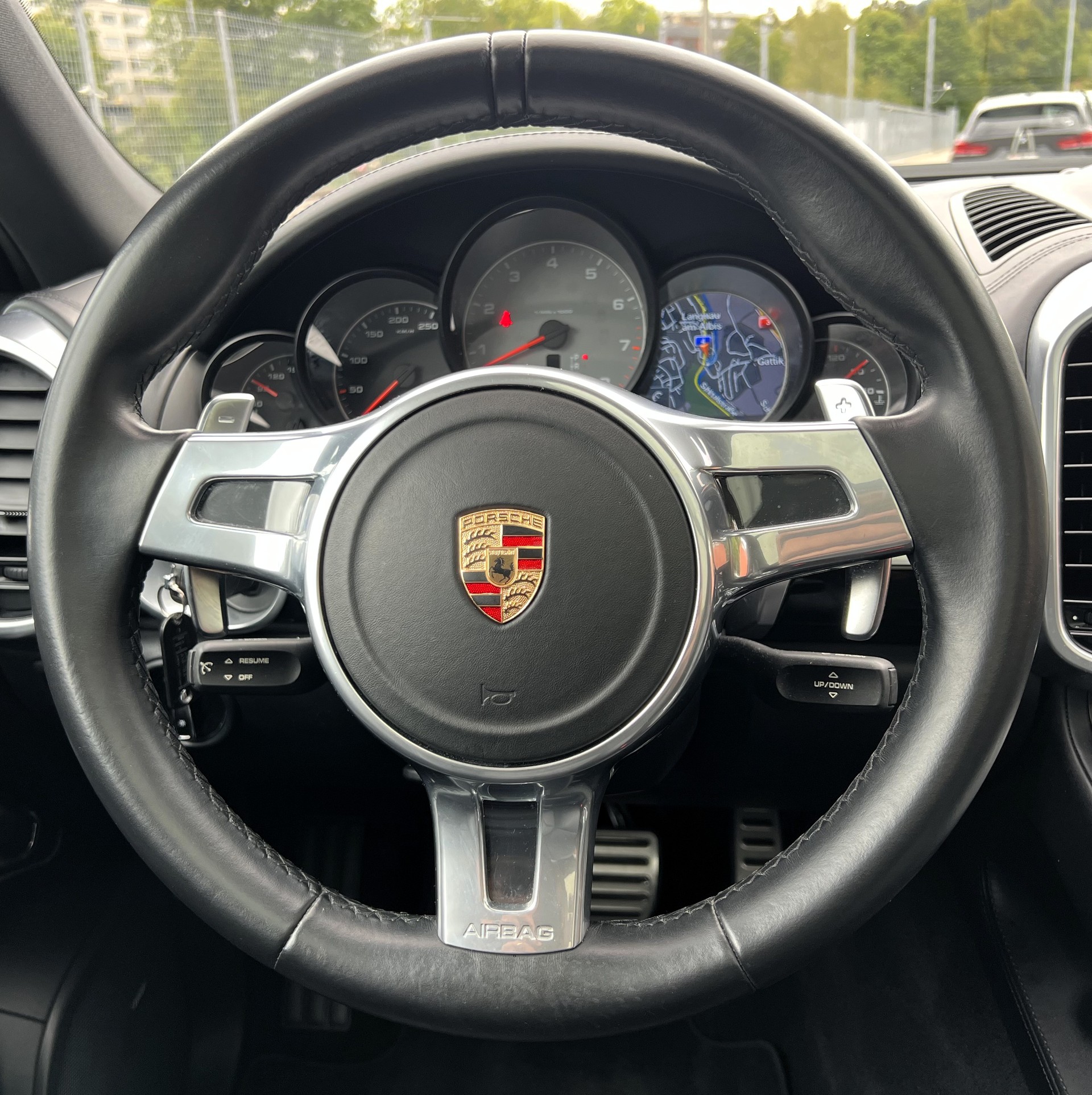 PORSCHE Cayenne S-image-21