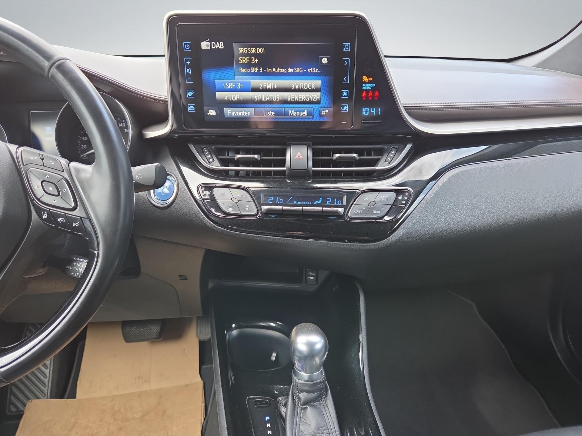 TOYOTA C-HR 1.8 VVTi HSD Premium-image-12