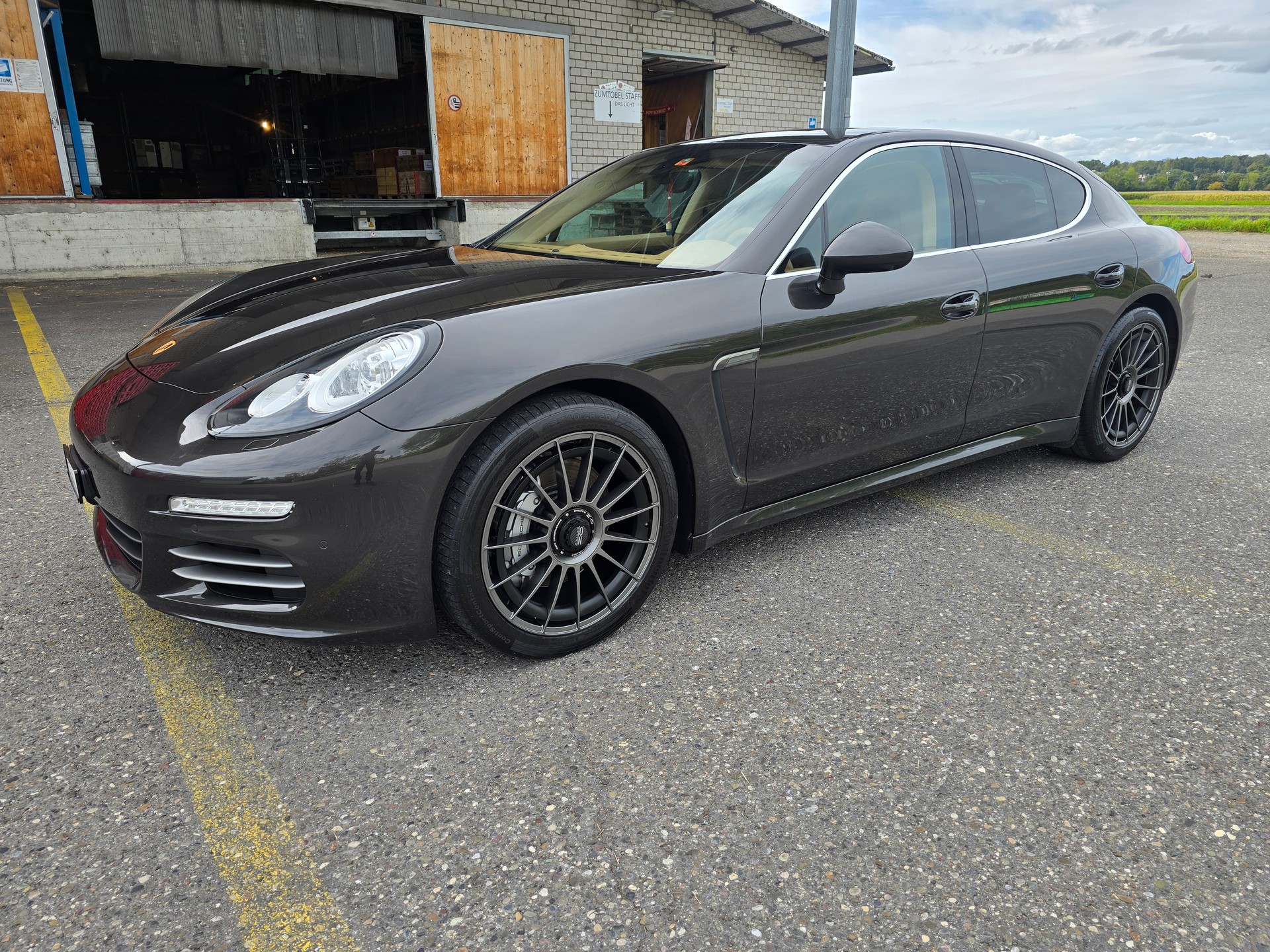 PORSCHE Panamera 4S 3.0 PDK-image-1