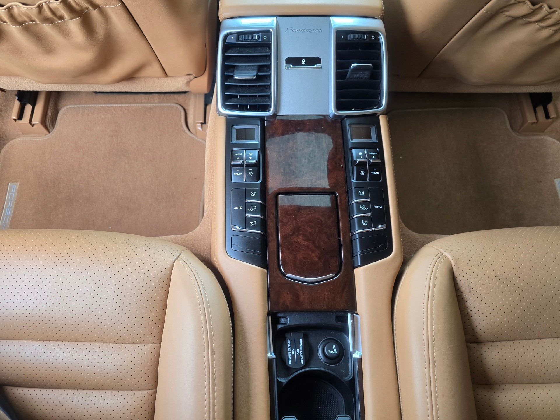 PORSCHE Panamera 4S 3.0 PDK-image-16