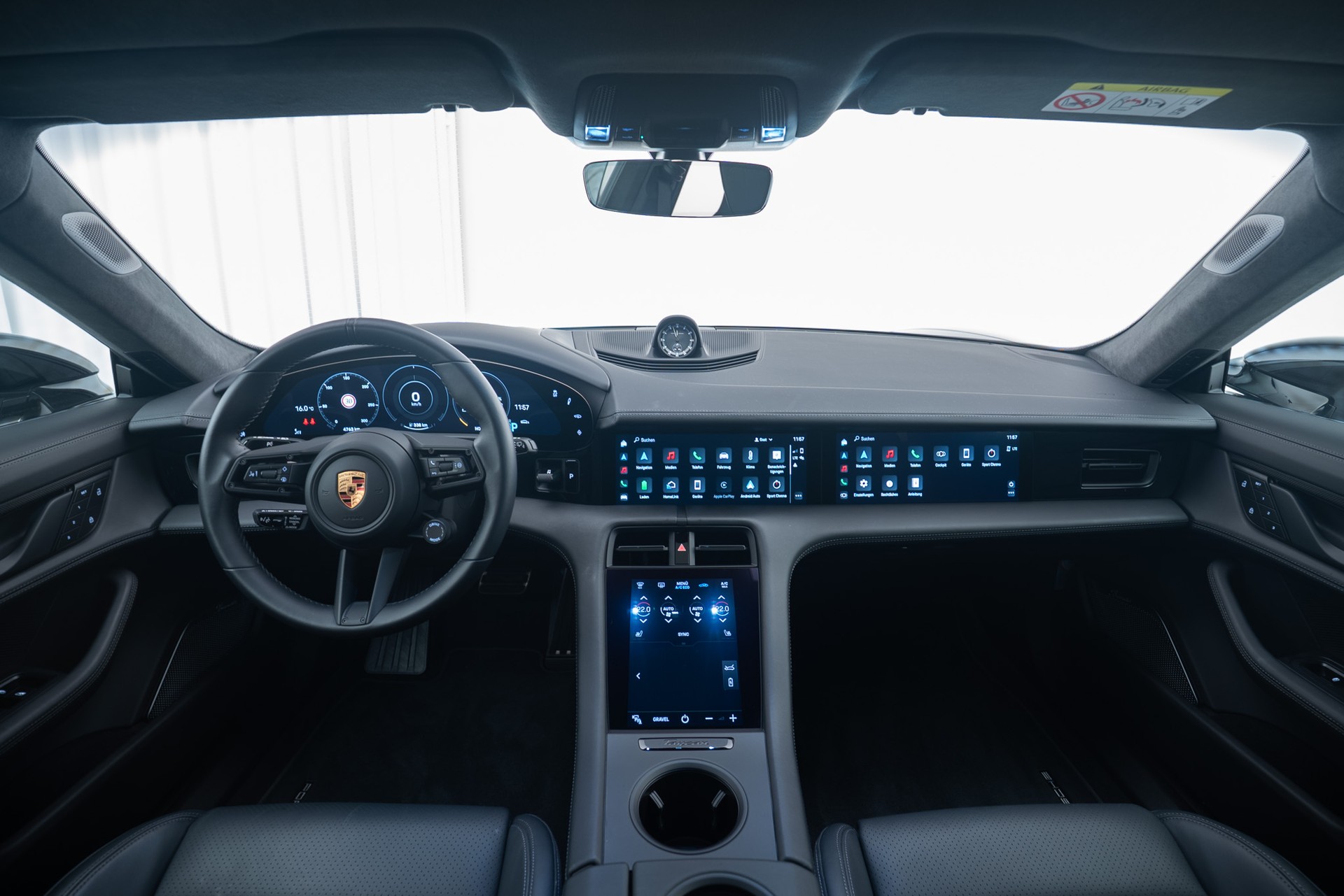 PORSCHE Taycan Turbo S Cross Turismo-image-8