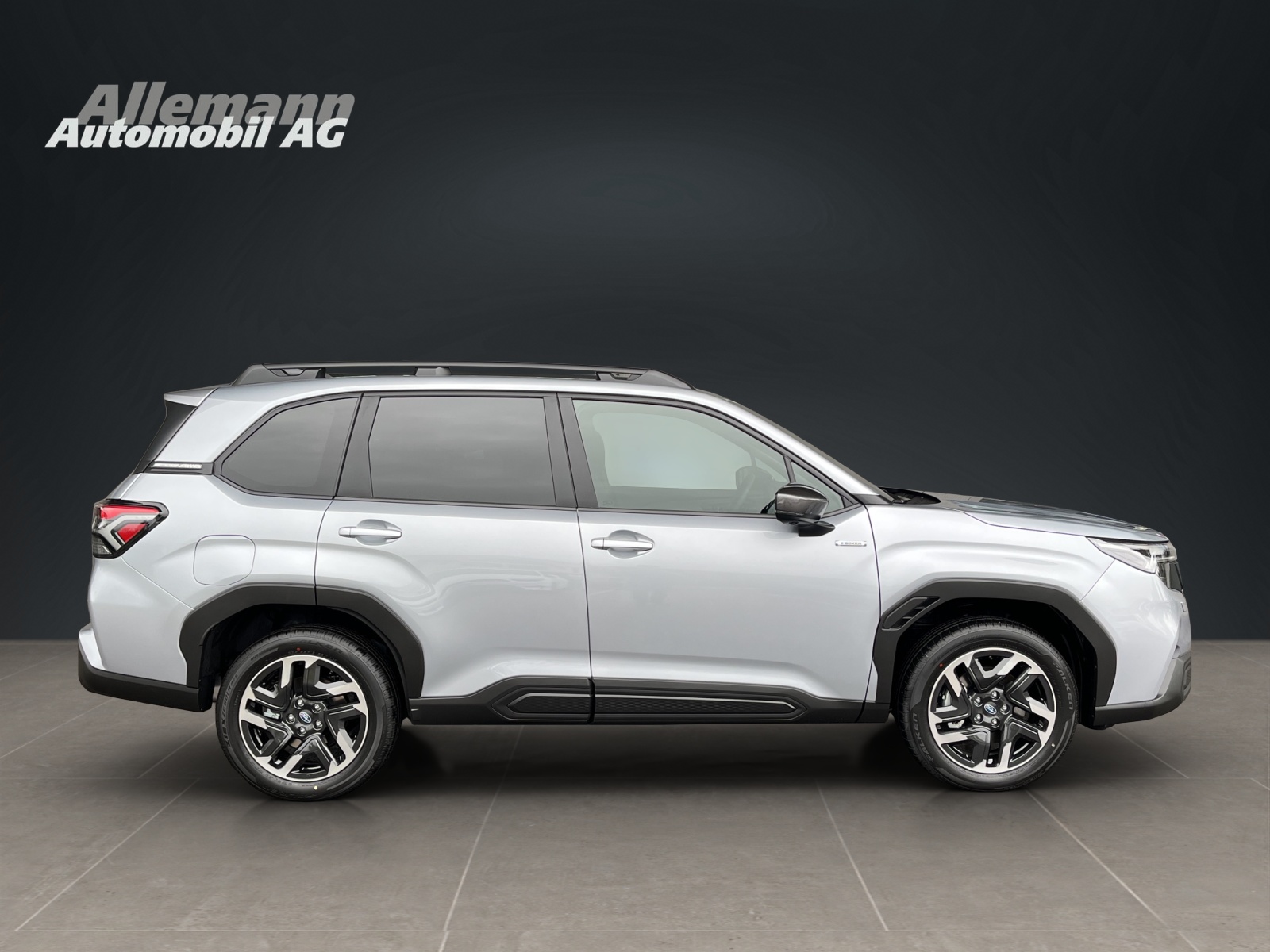 SUBARU Forester Station 2.0i e-Boxer Swiss Plus-image-6