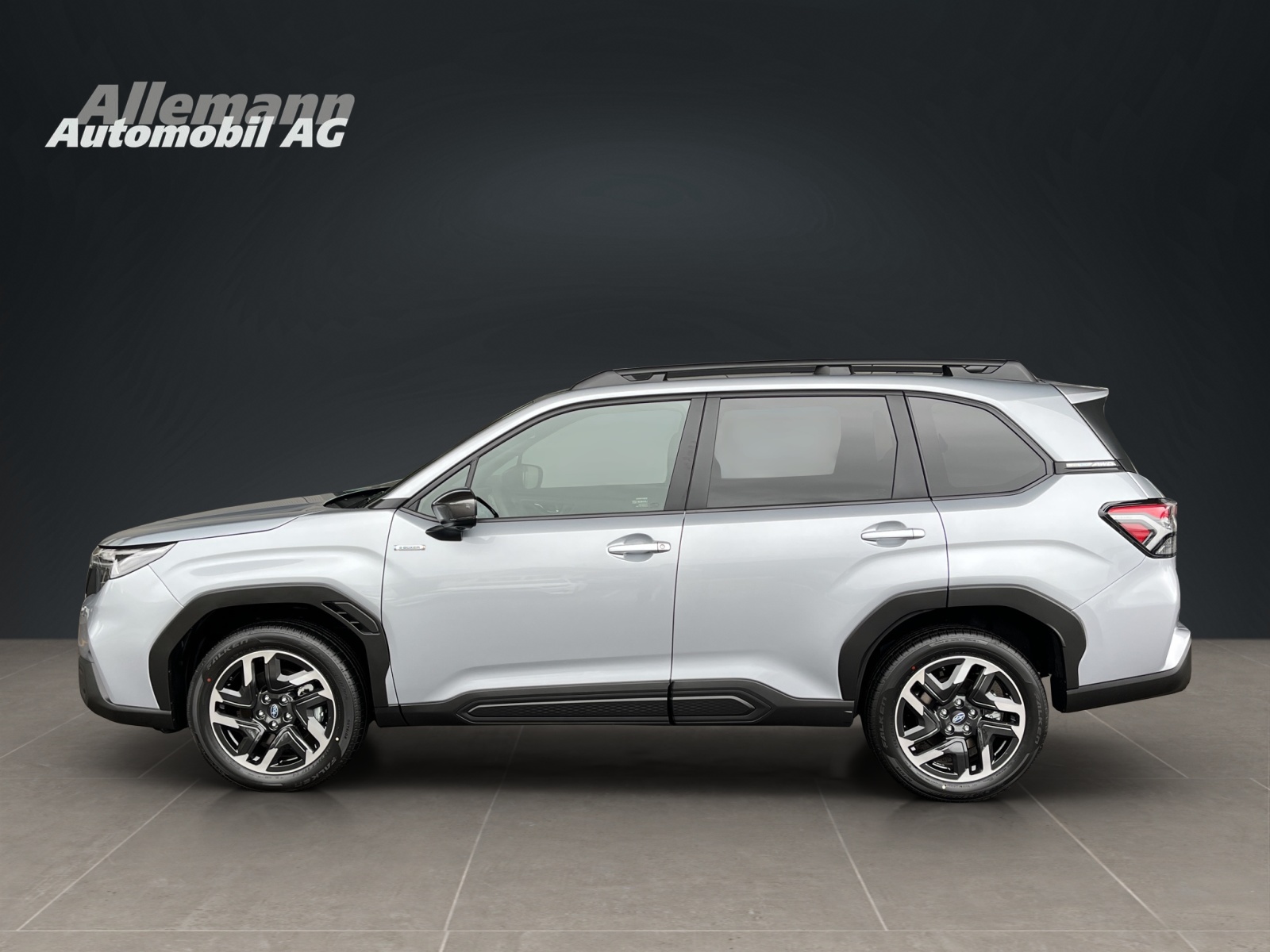 SUBARU Forester Station 2.0i e-Boxer Swiss Plus-image-2