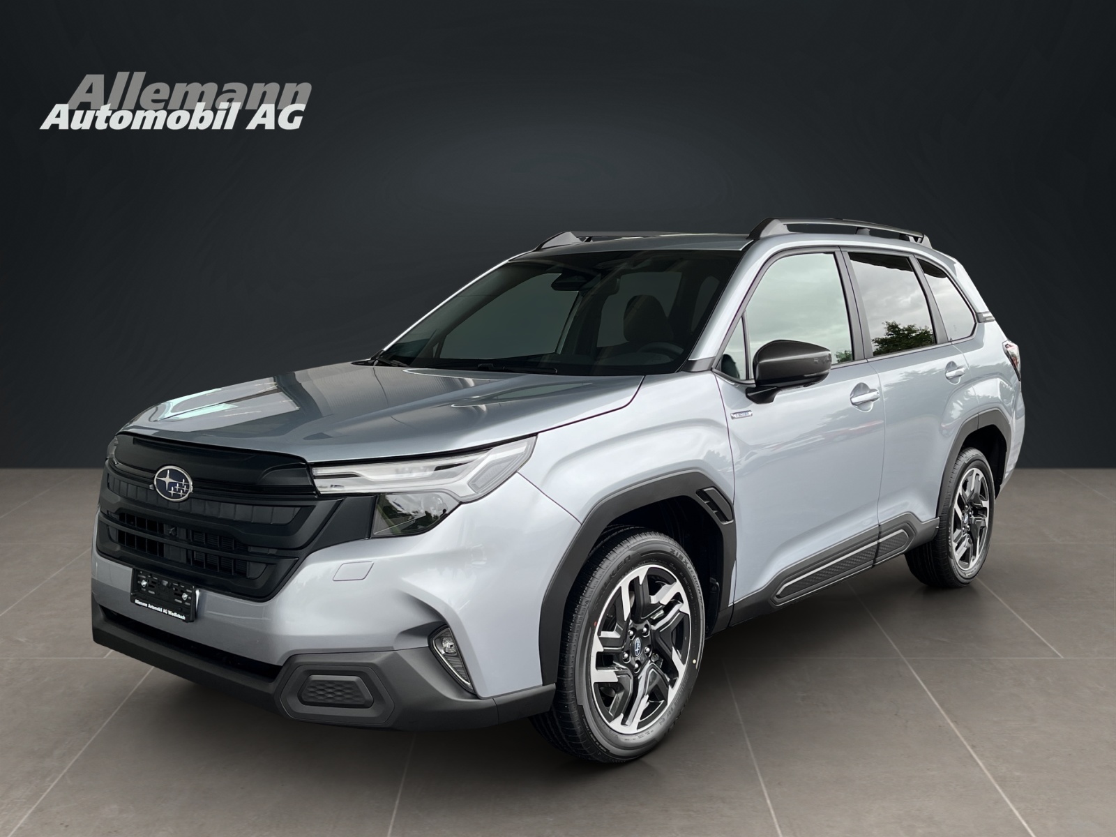 SUBARU Forester Station 2.0i e-Boxer Swiss Plus-image-0