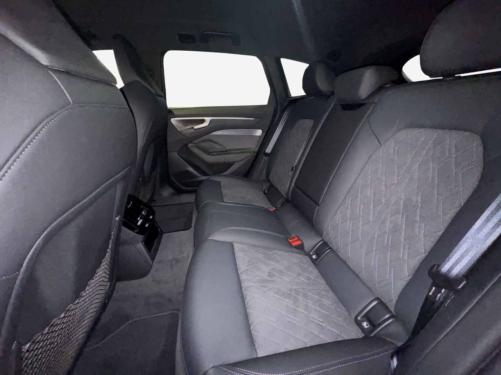 AUDI A6 Avant TDI quattro 150 kW S tronic-image-11