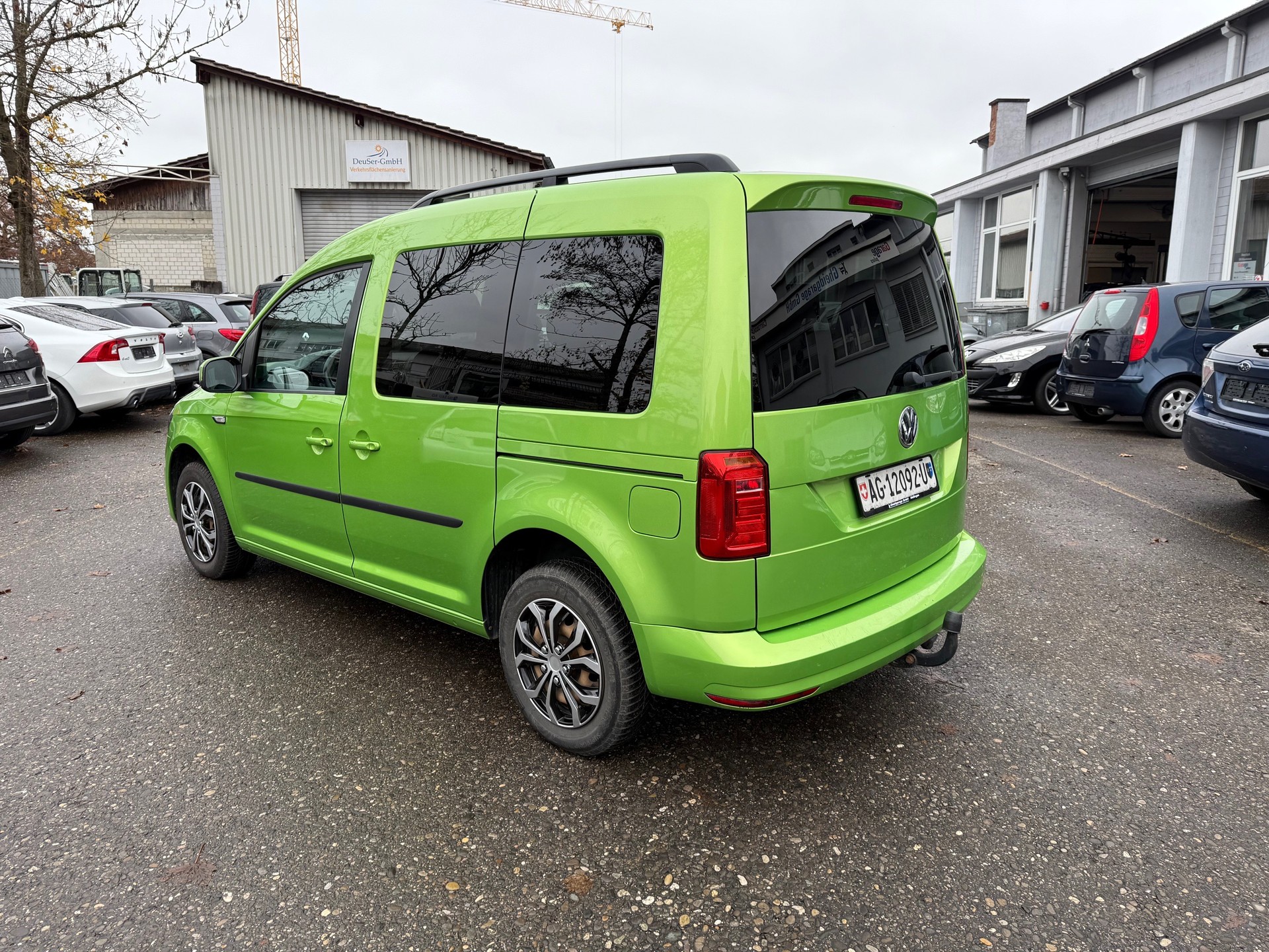 VW Caddy 2.0 TDI Family DSG-image-2