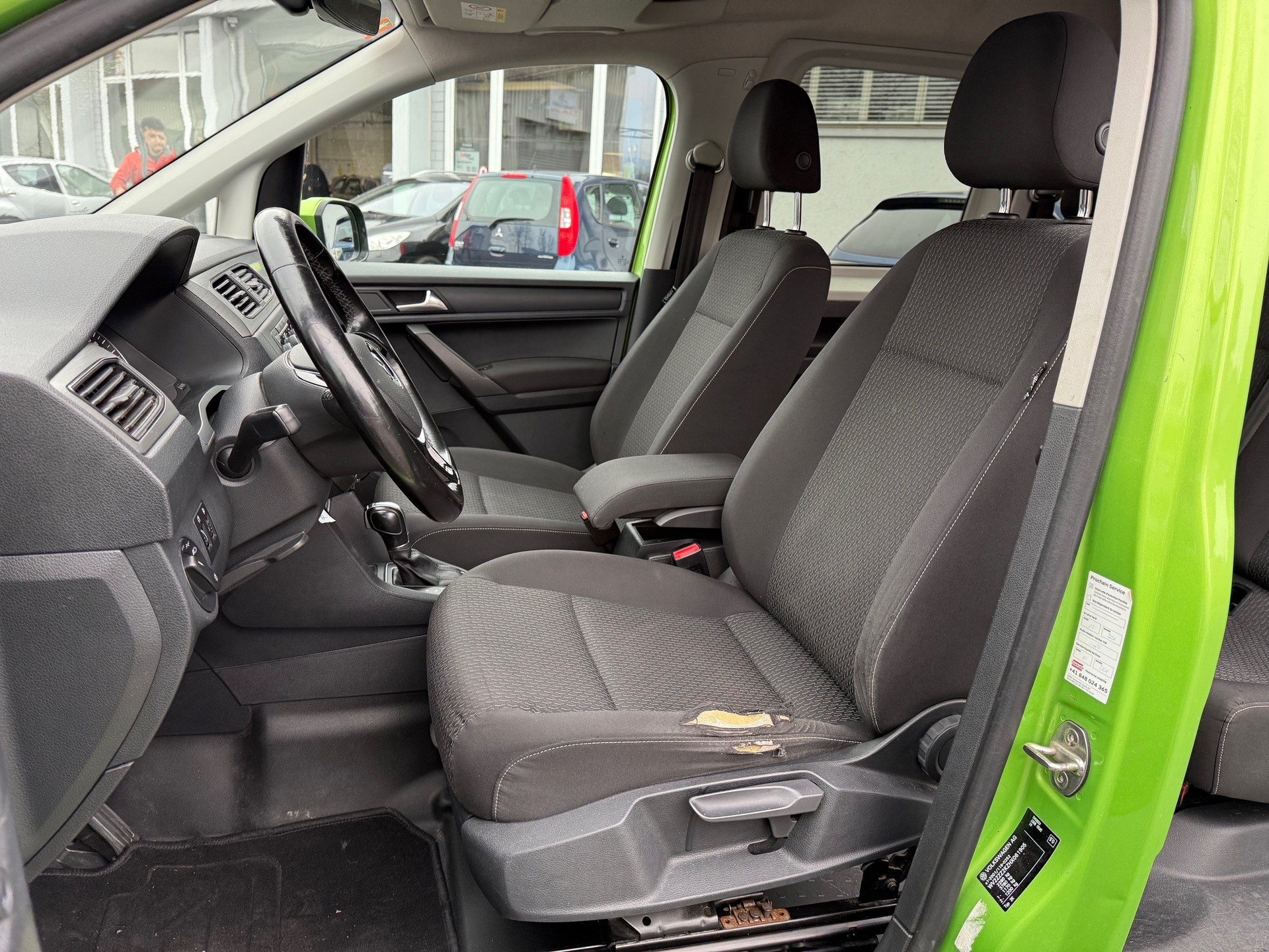 VW Caddy 2.0 TDI Family DSG-image-6