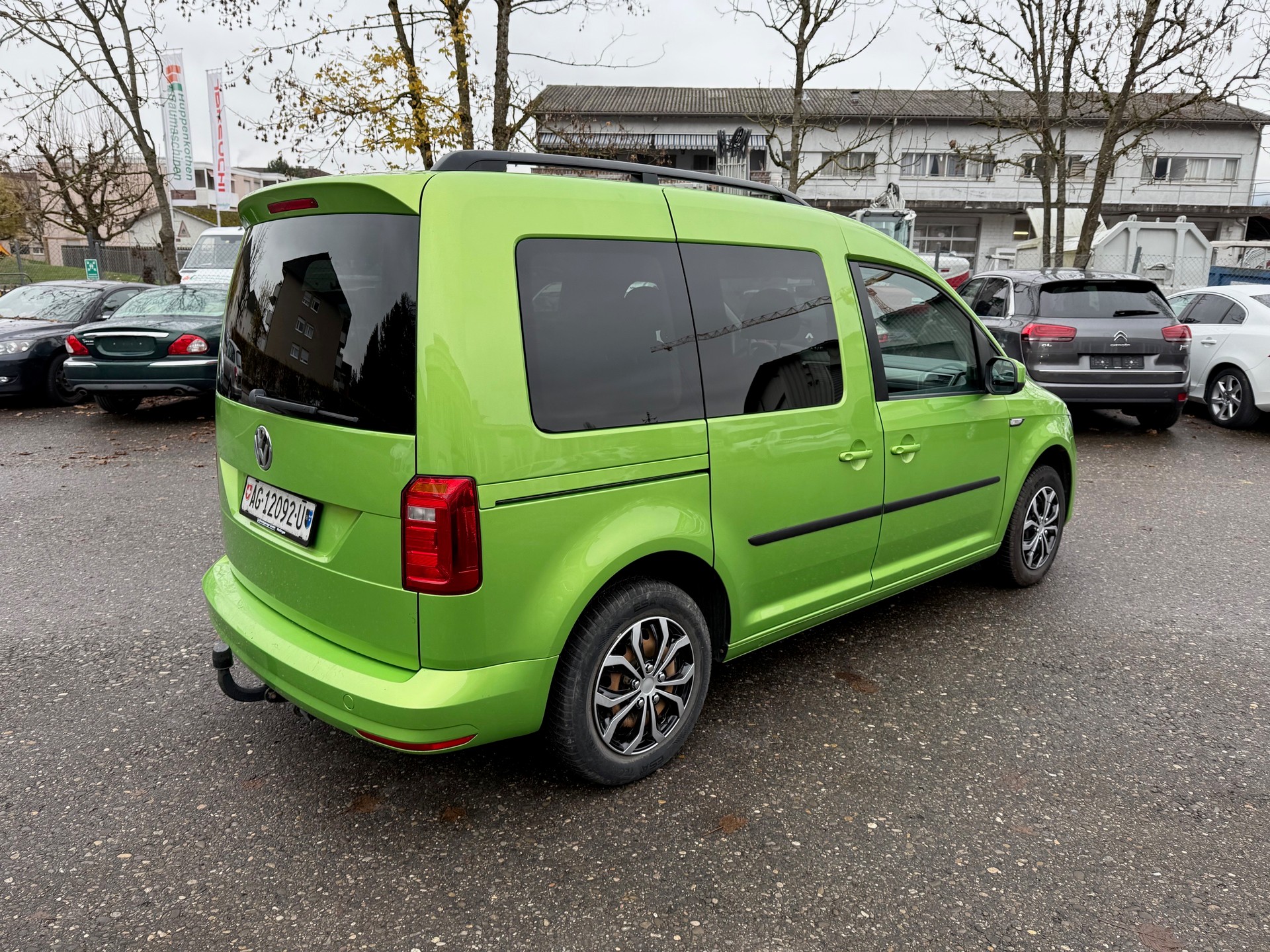 VW Caddy 2.0 TDI Family DSG-image-3