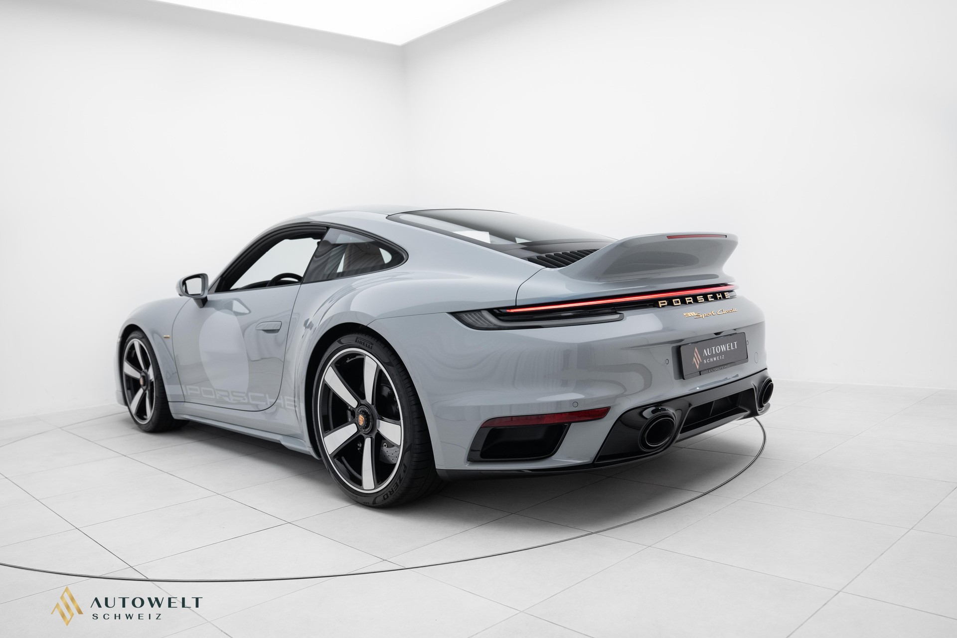 PORSCHE 911 Sport Classic PDK-image-2