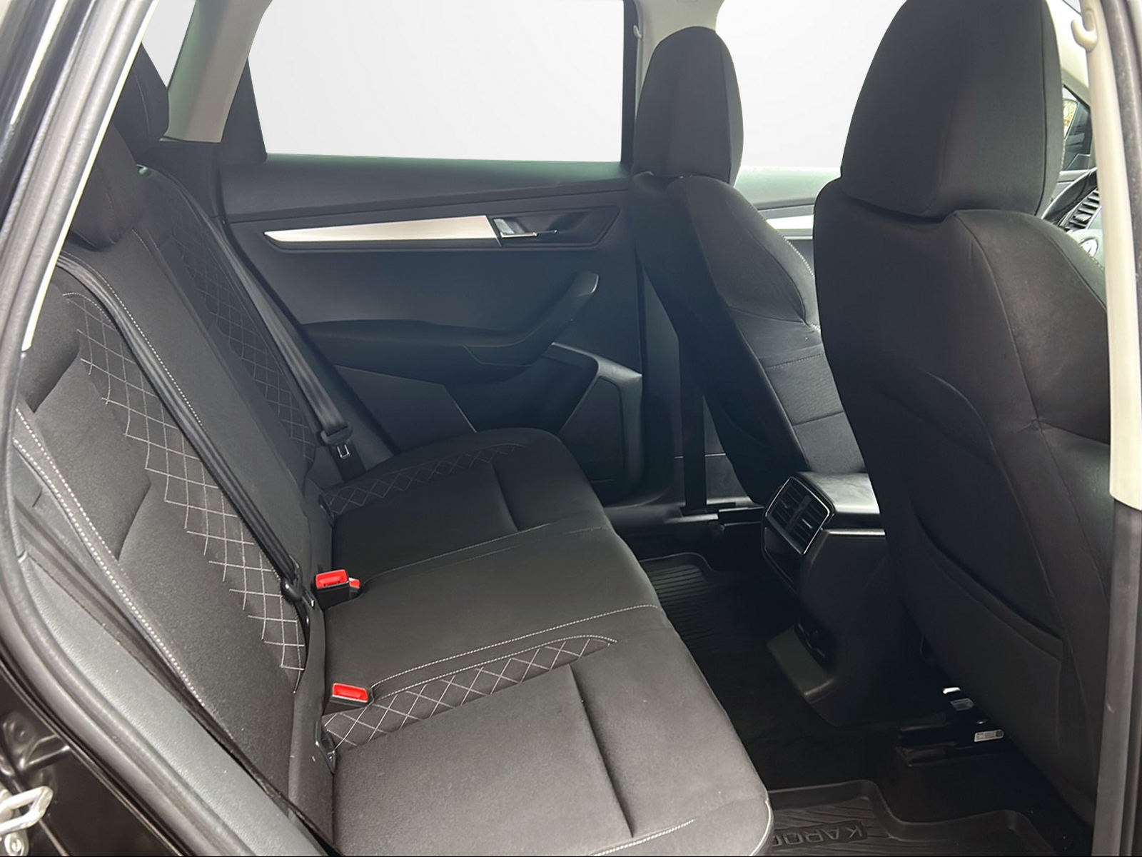 SKODA Karoq 1.0 TSI Ambition DSG-image-15