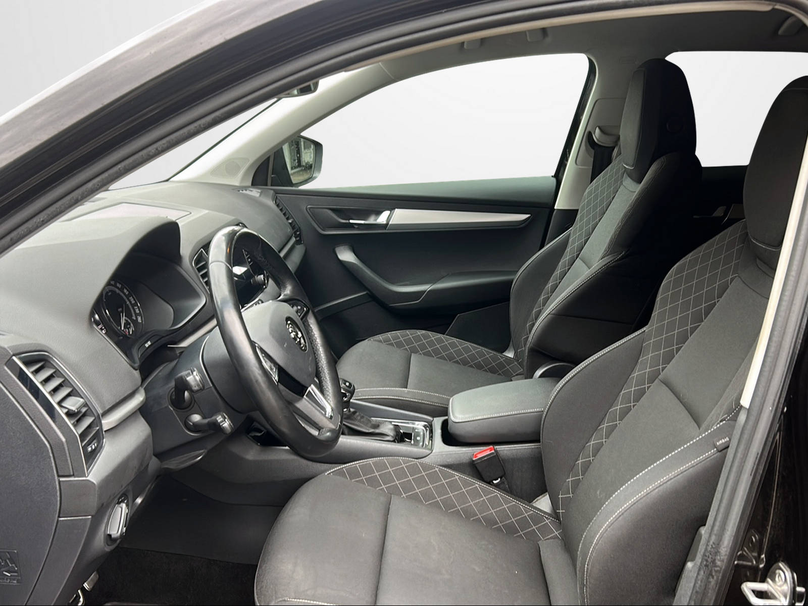 SKODA Karoq 1.0 TSI Ambition DSG-image-13
