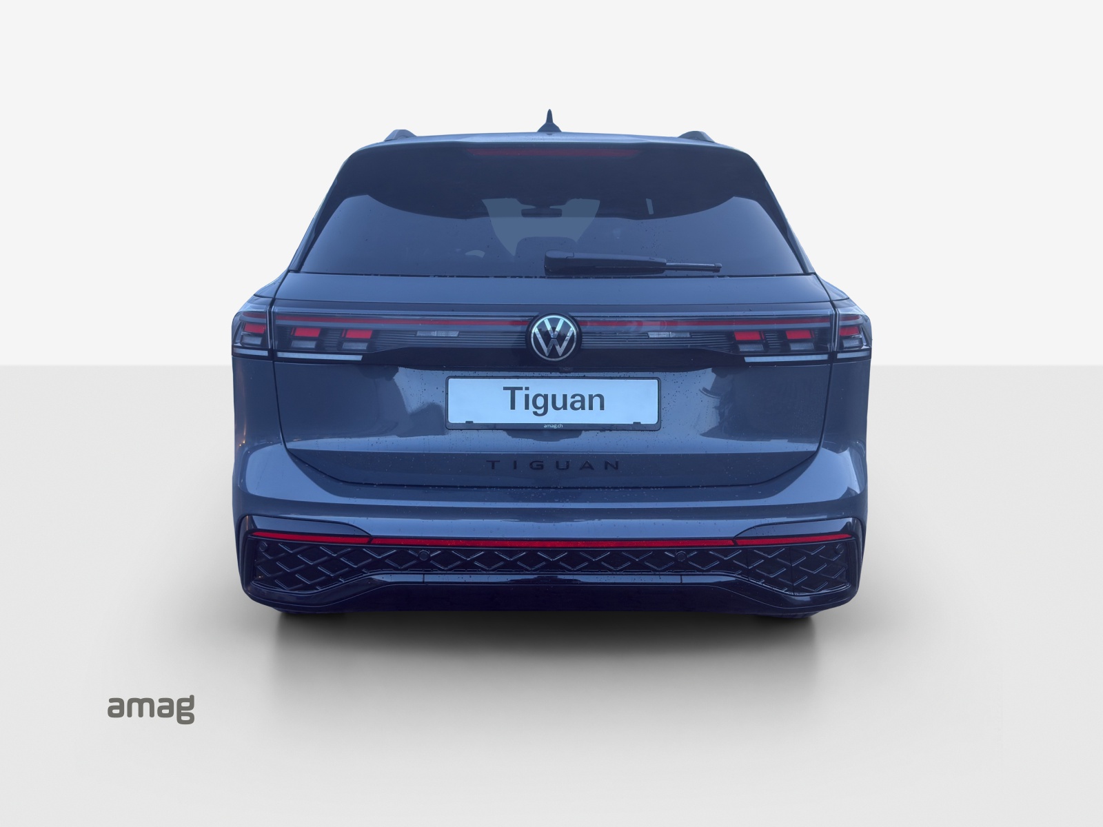 VW Tiguan 2.0 TSI DSG R-Line 4Motion-image-3