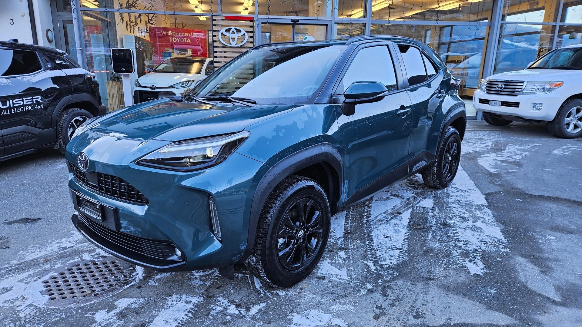 TOYOTA Yaris Cross 1.5 VVT-i HSD Trend AWD-i-image-0
