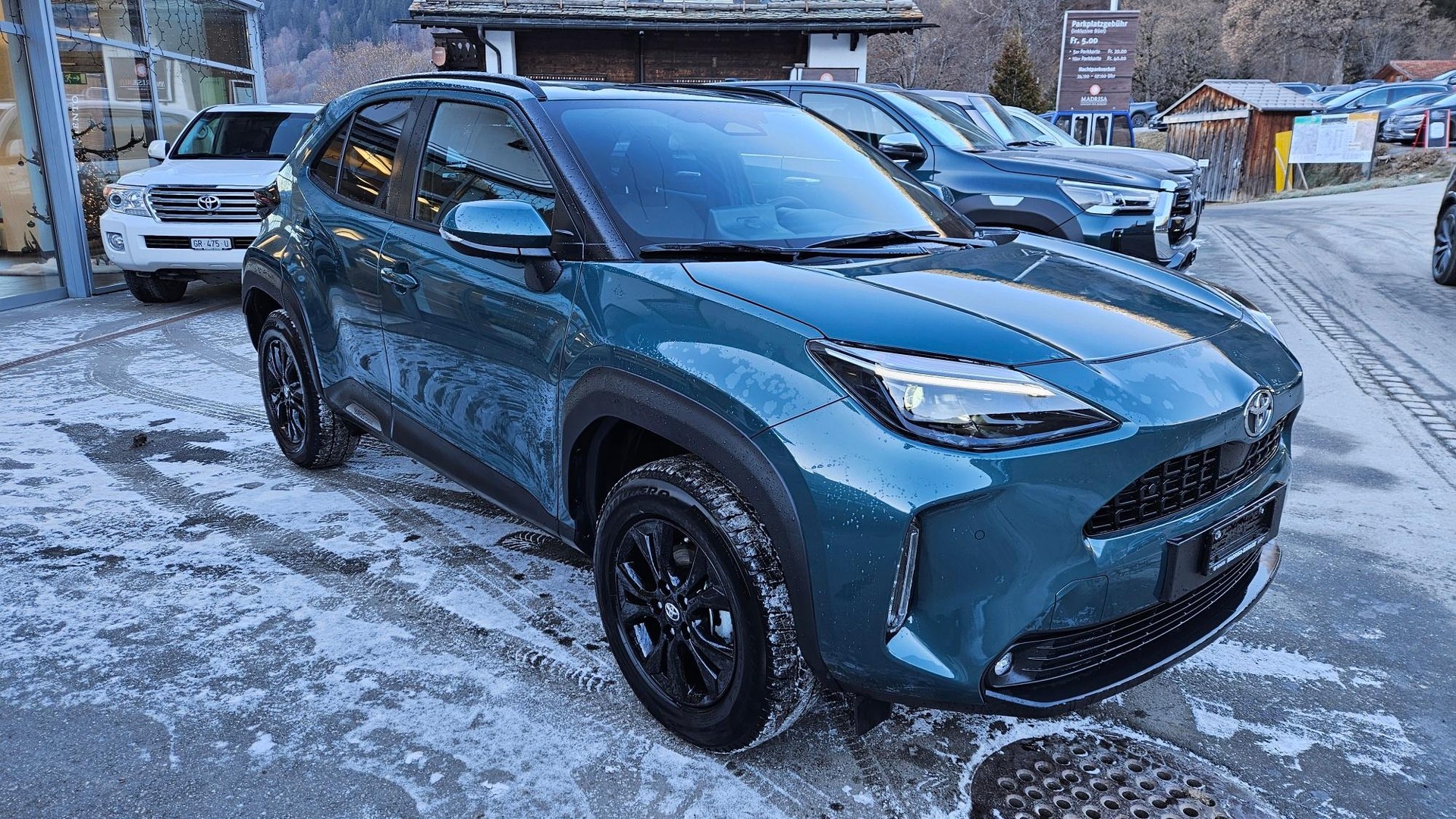 TOYOTA Yaris Cross 1.5 VVT-i HSD Trend AWD-i-image-1