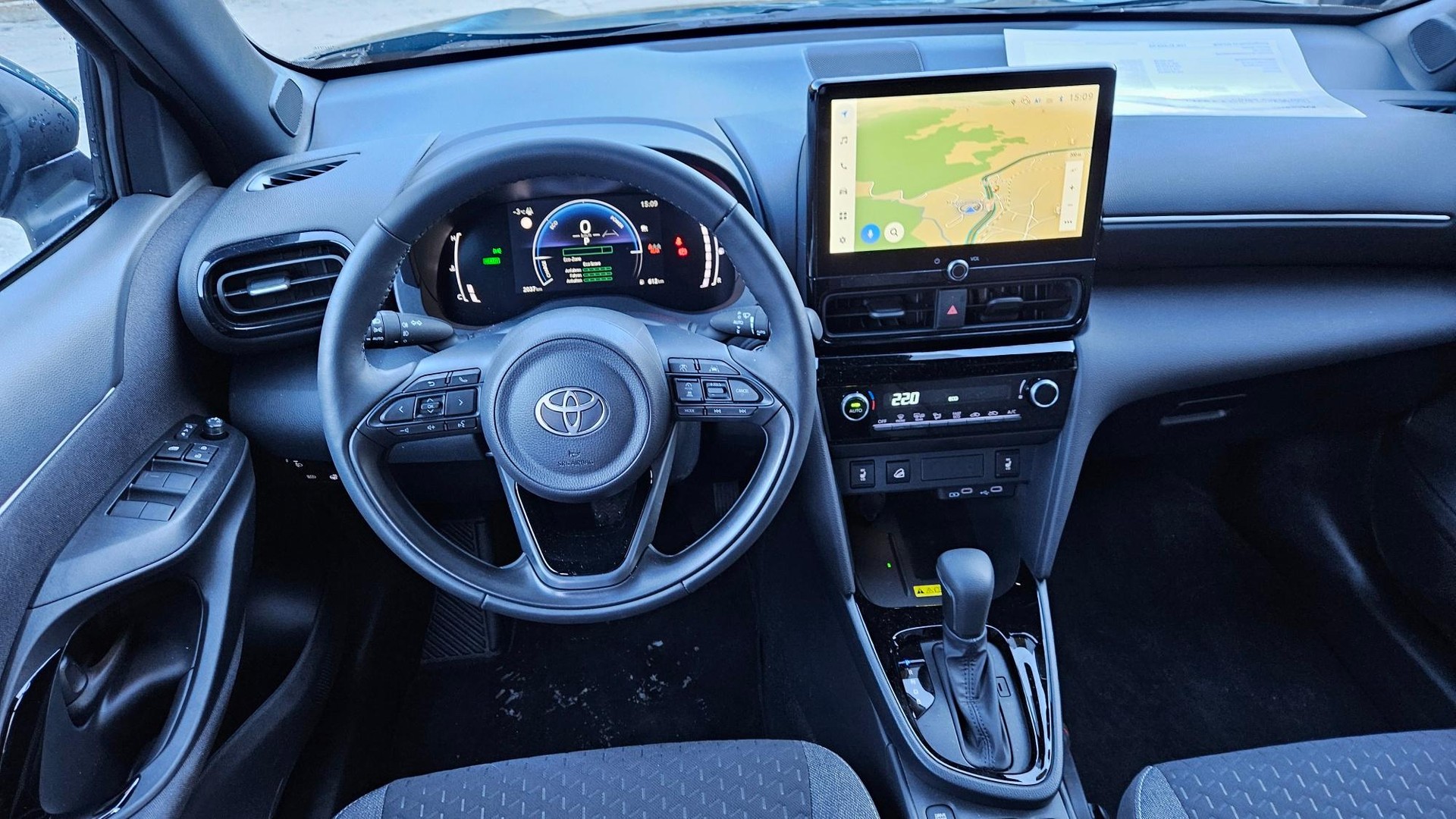 TOYOTA Yaris Cross 1.5 VVT-i HSD Trend AWD-i-image-7