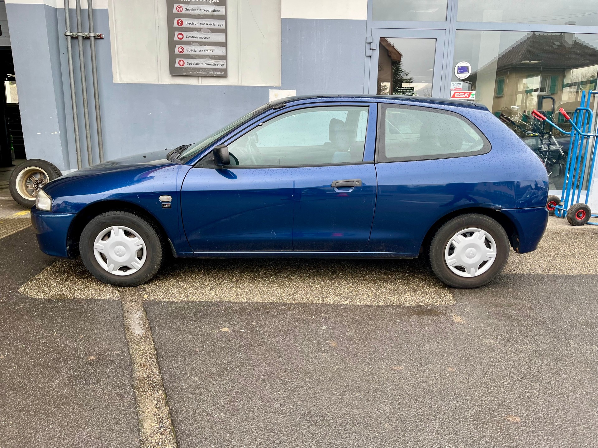 MITSUBISHI Colt 1.3 16V Silver 25-image-2