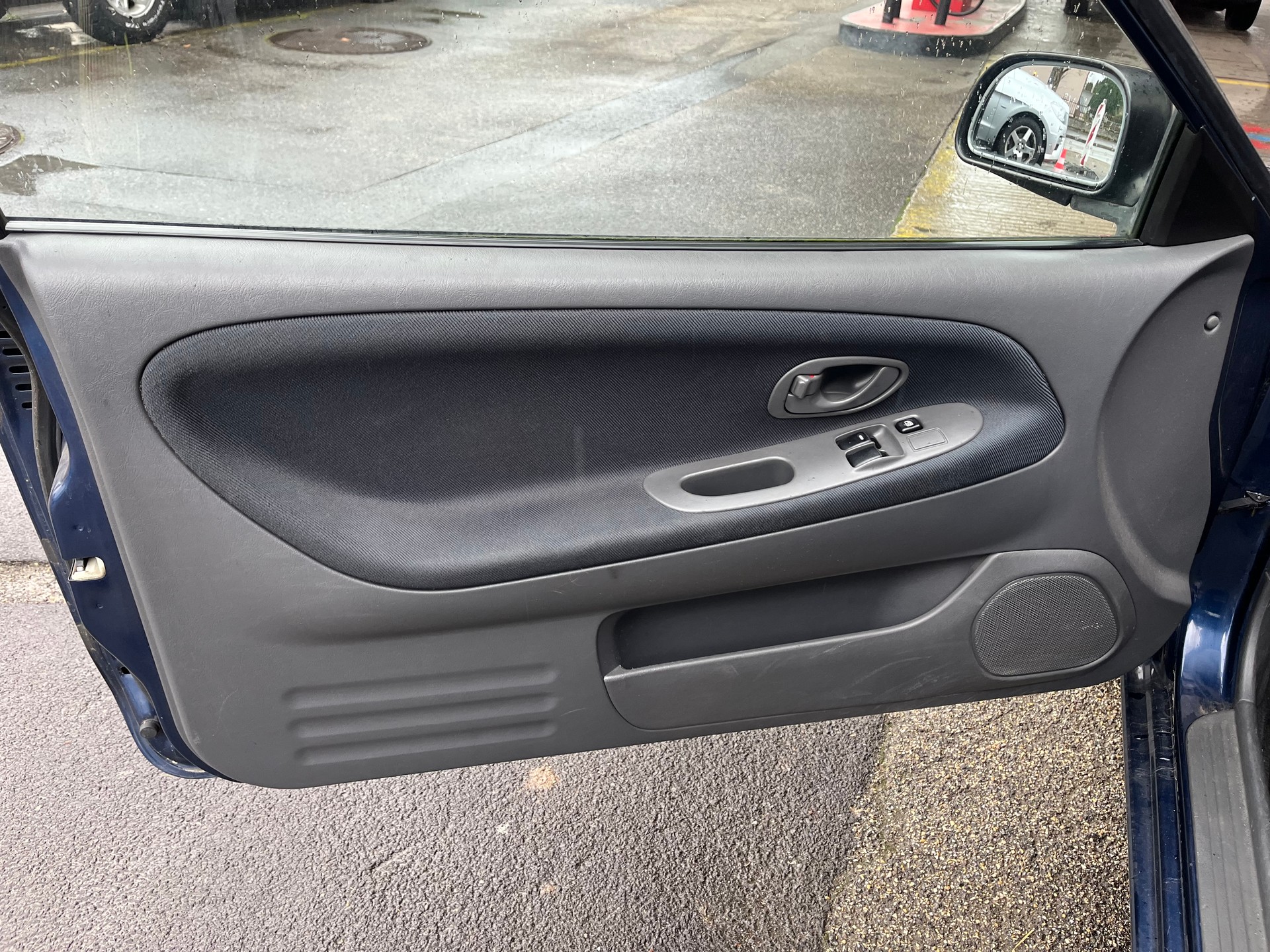MITSUBISHI Colt 1.3 16V Silver 25-image-6