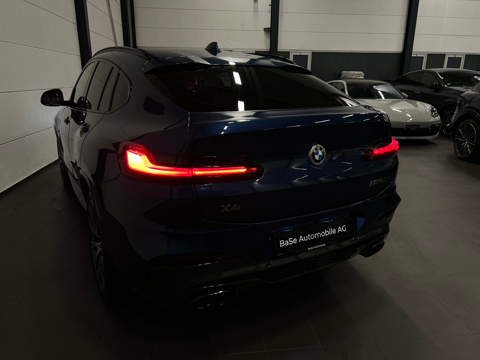 BMW X4 M40i Steptronic-image-15