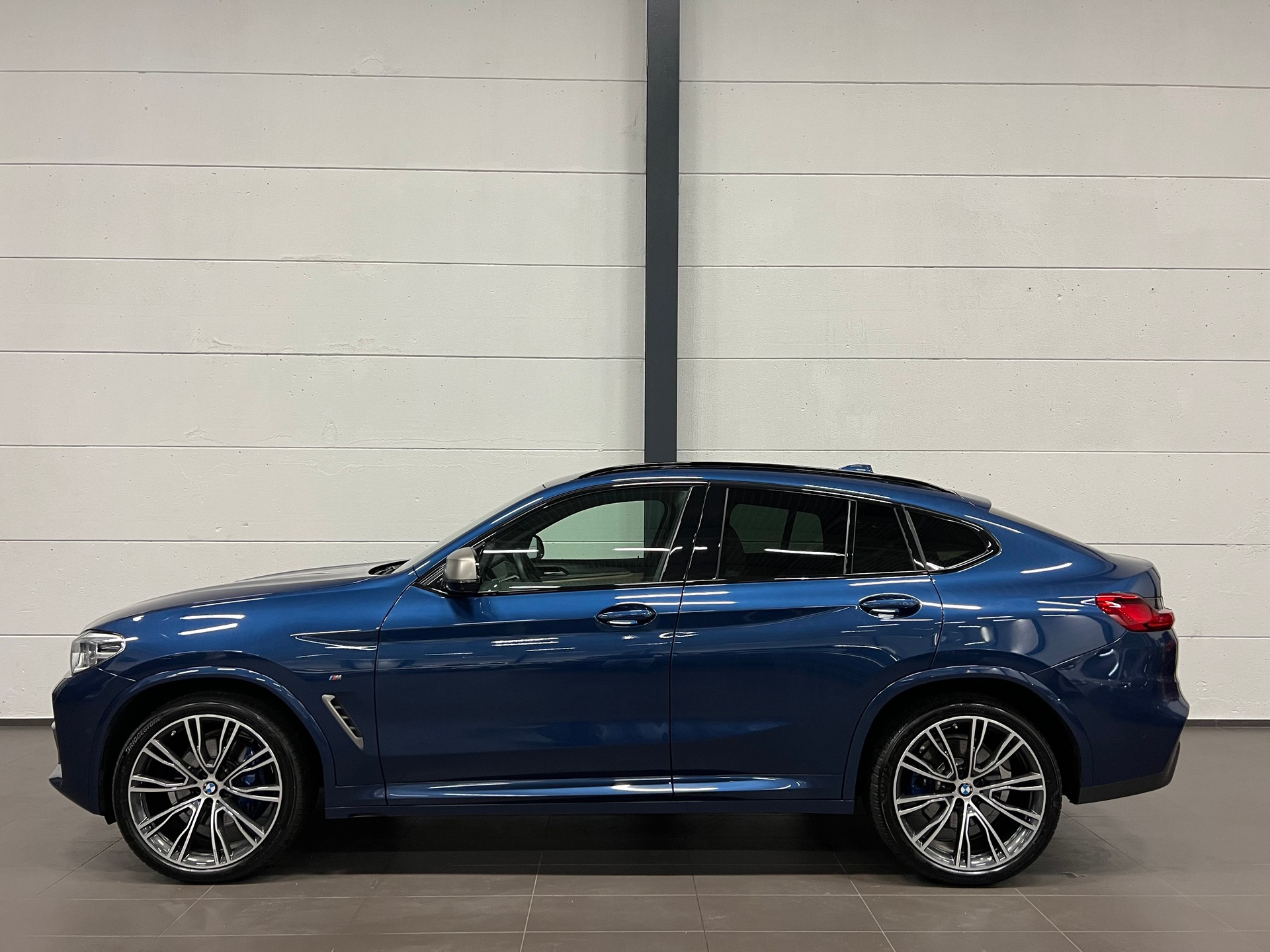 BMW X4 M40i Steptronic-image-9