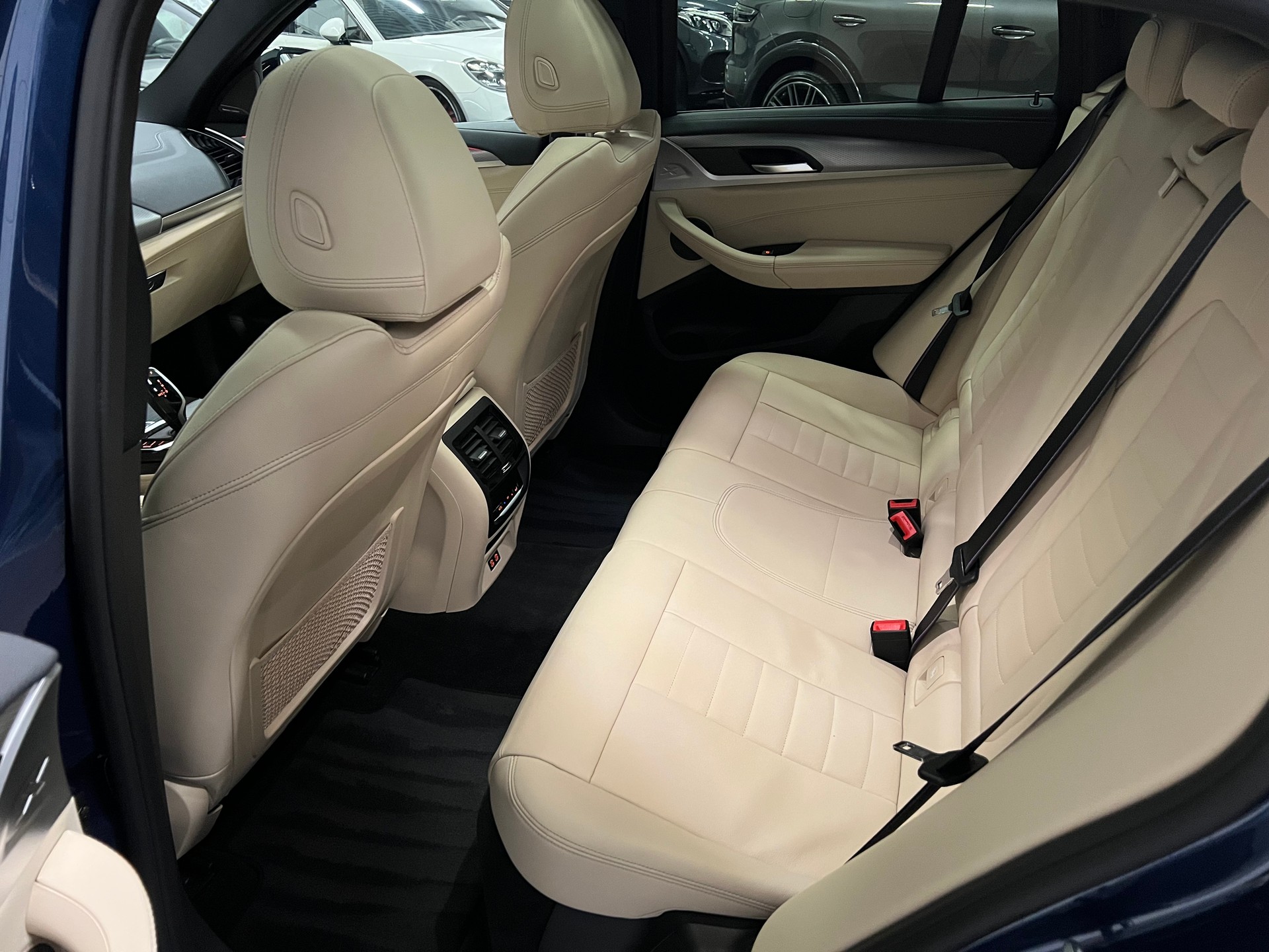 BMW X4 M40i Steptronic-image-23