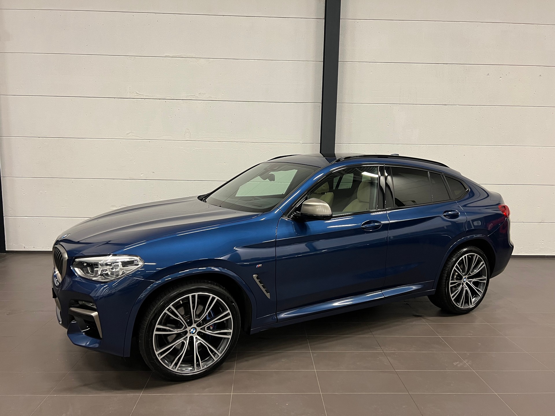 BMW X4 M40i Steptronic-image-2