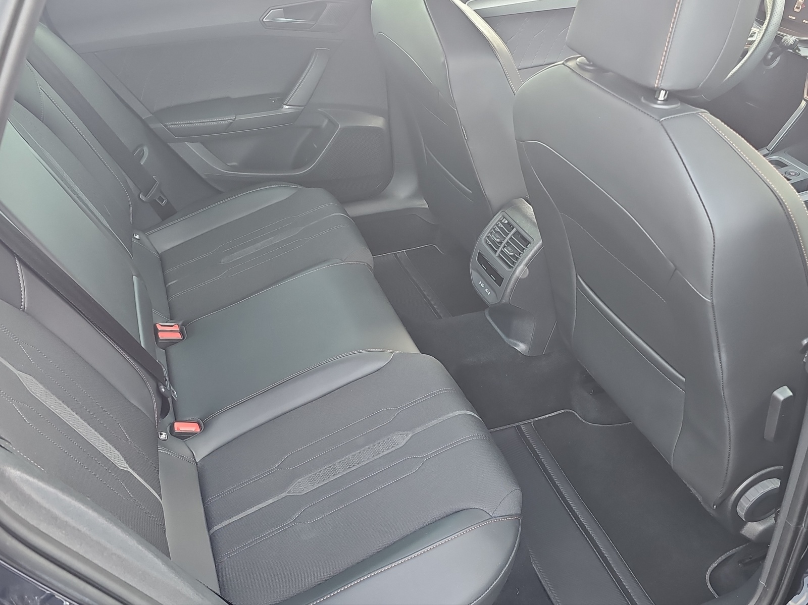 CUPRA Formentor 1.4 e-HYBRID pHEV DSG-image-9